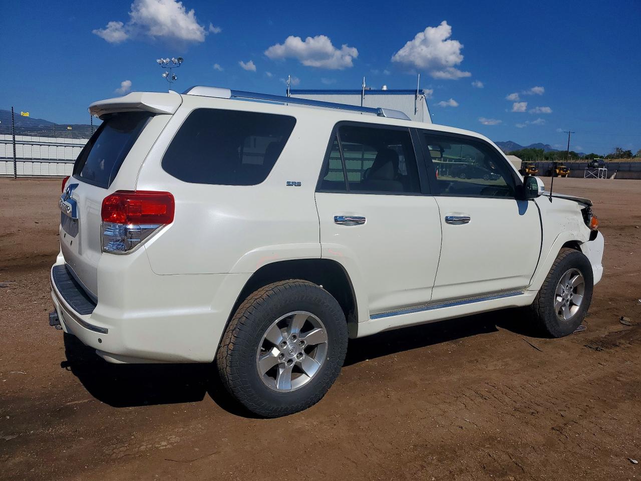 2013 Toyota 4runner Sr5 White vin: JTEBU5JRXD5147969