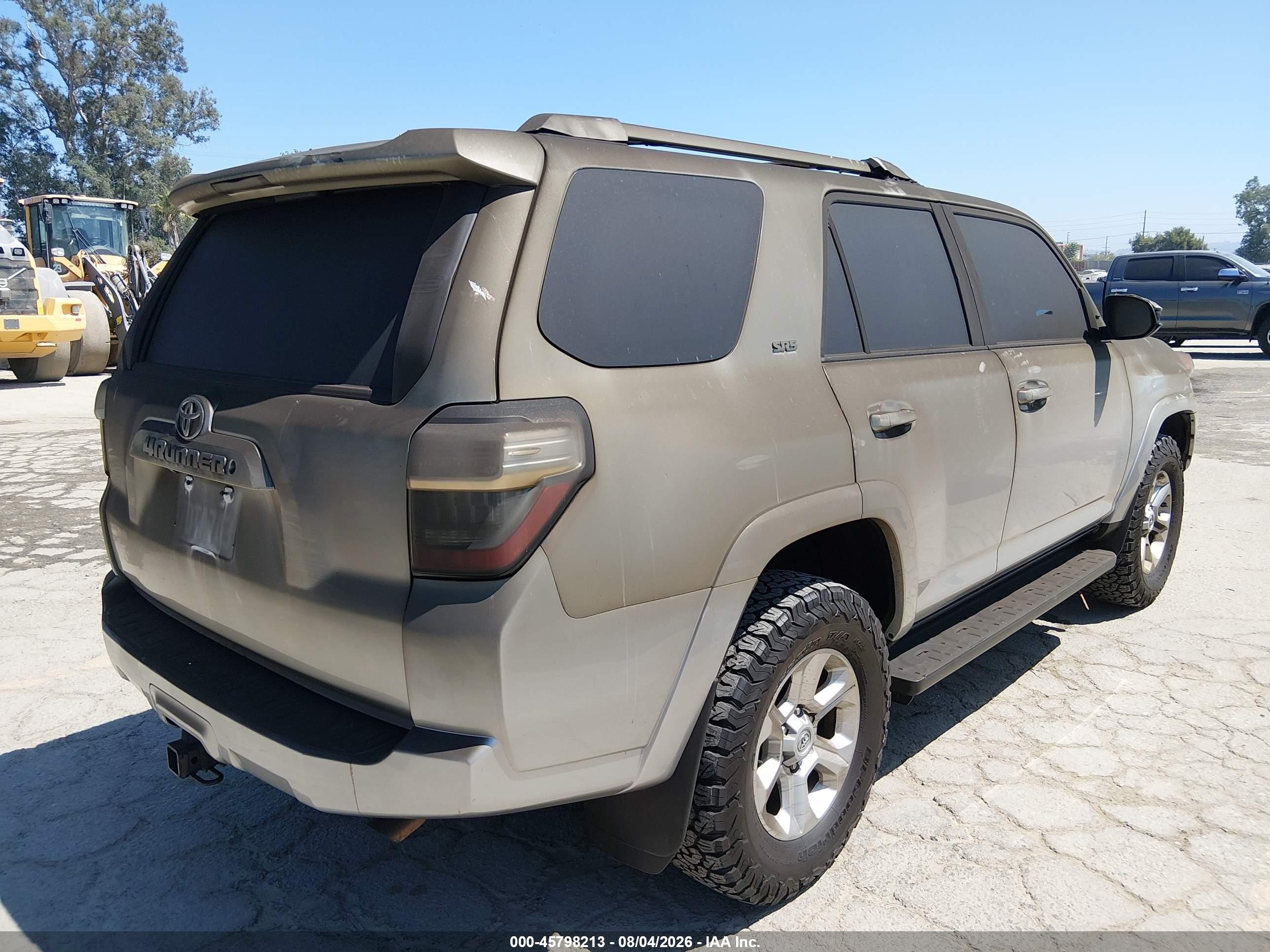 2014 Toyota 4runner Sr5 Silver vin: JTEBU5JRXE5172159