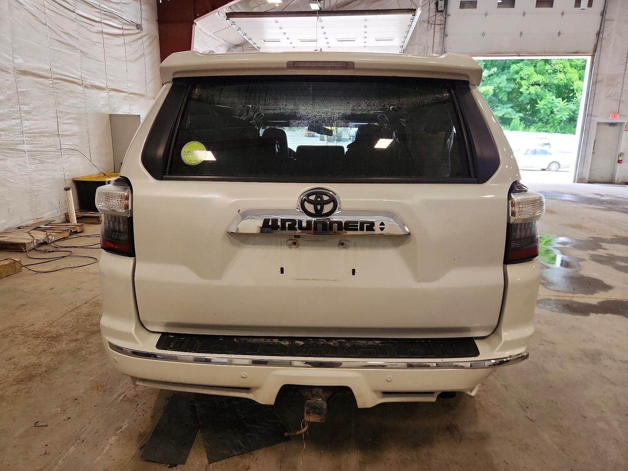 2015 Toyota 4runner White vin: JTEBU5JRXF5225041