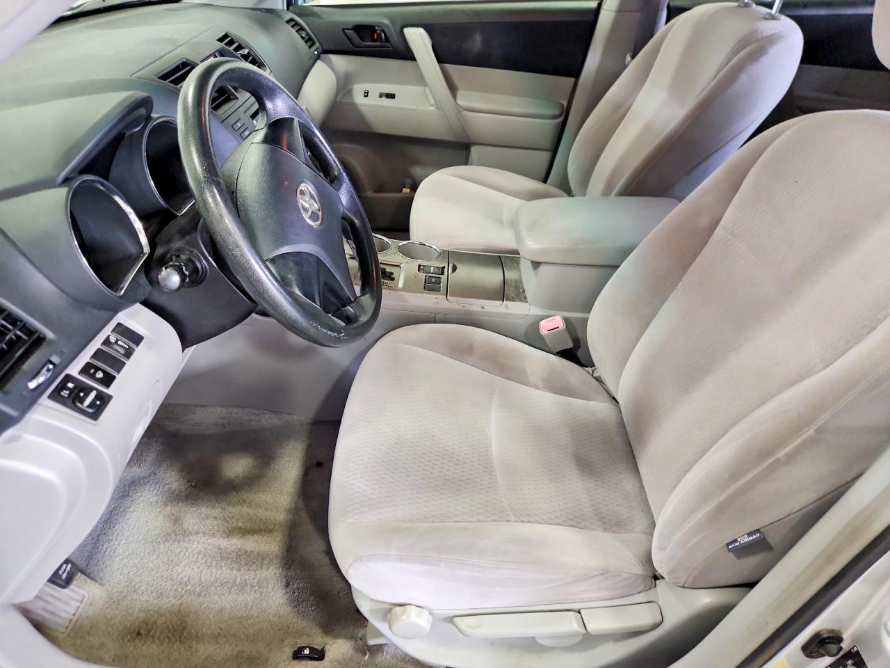 2009 Toyota Highlander Base Gray vin: JTEDA41A192000888