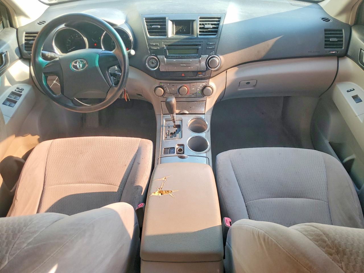 2009 Toyota Highlander Silver vin: JTEDA41A192006660