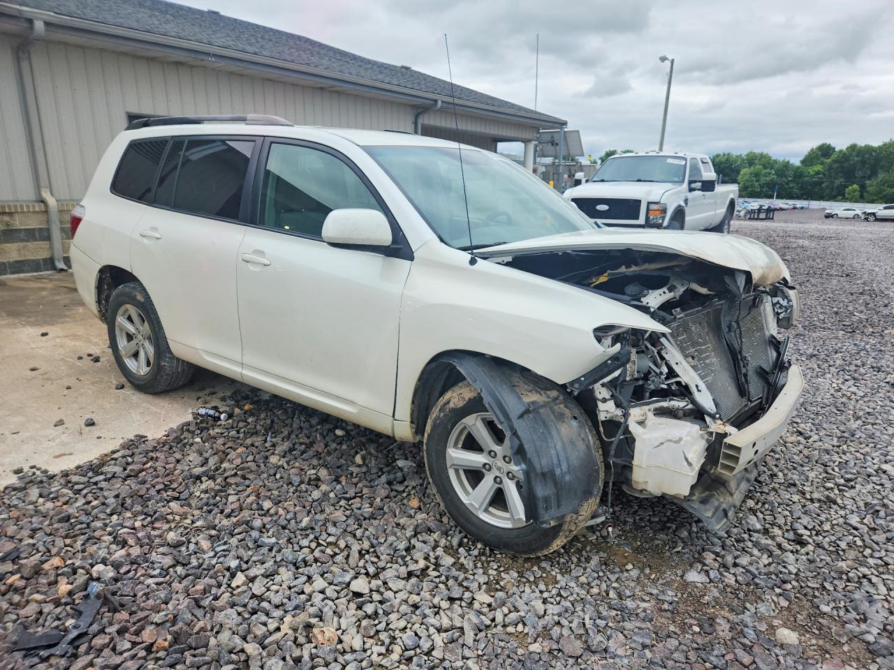 2009 Toyota Highlander Base White vin: JTEDA41A392003968