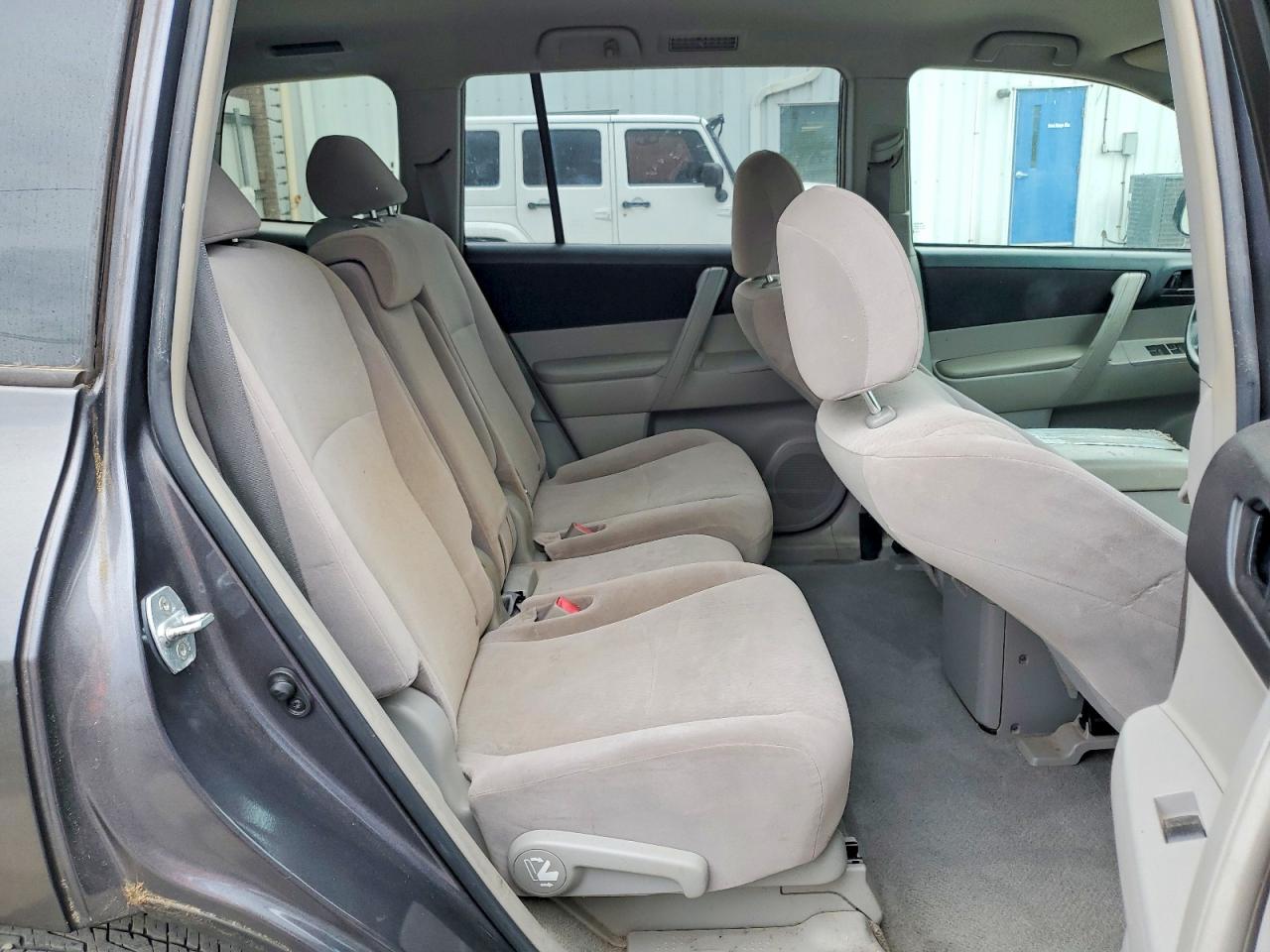 2009 Toyota Highlander ** R & D * Cln Title ** Gray vin: JTEDA41A492006328