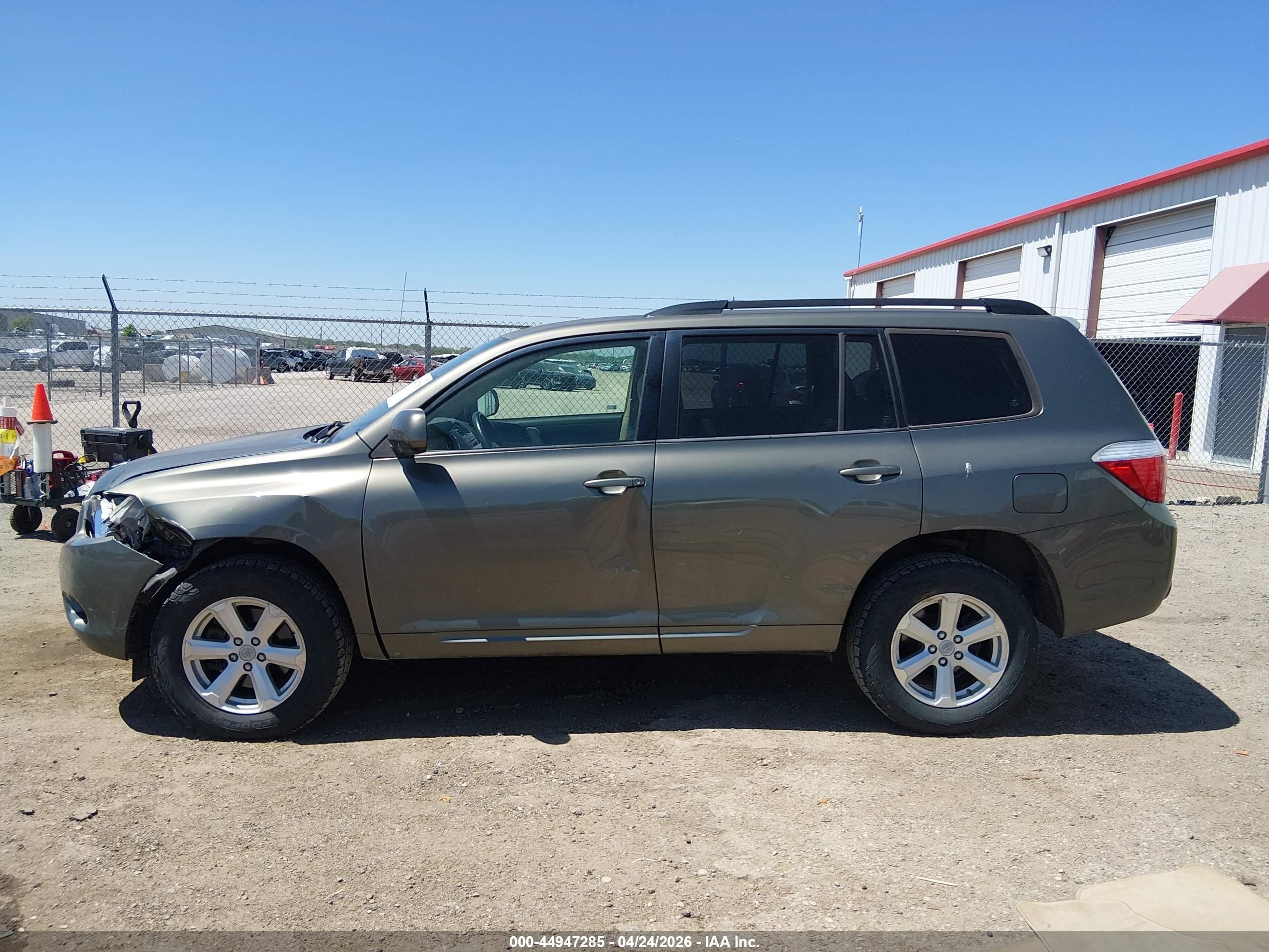 2009 Toyota Highlander   Gray vin: JTEDA41A592007889