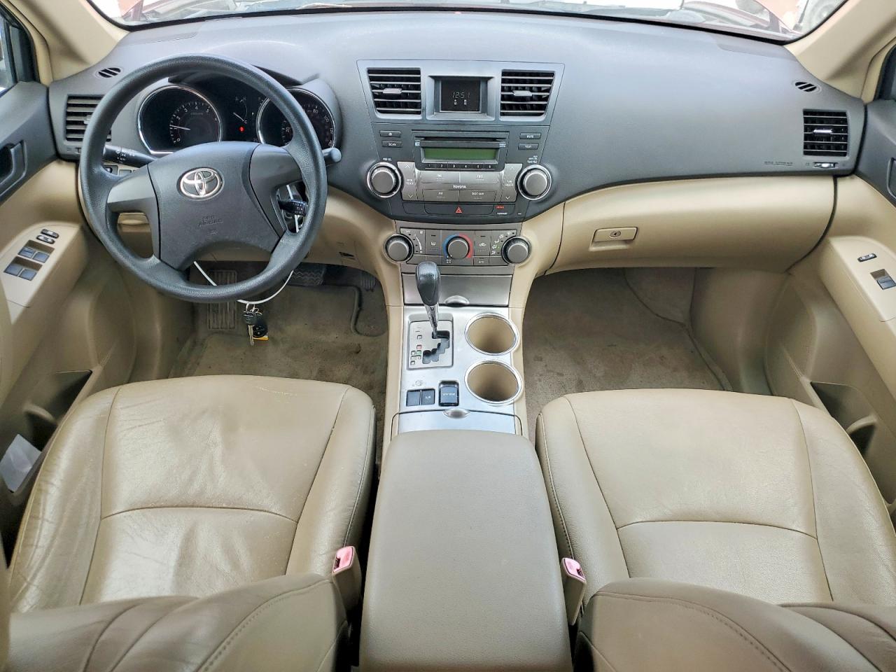 2009 Toyota Highlander Base Red vin: JTEDA41A792002841