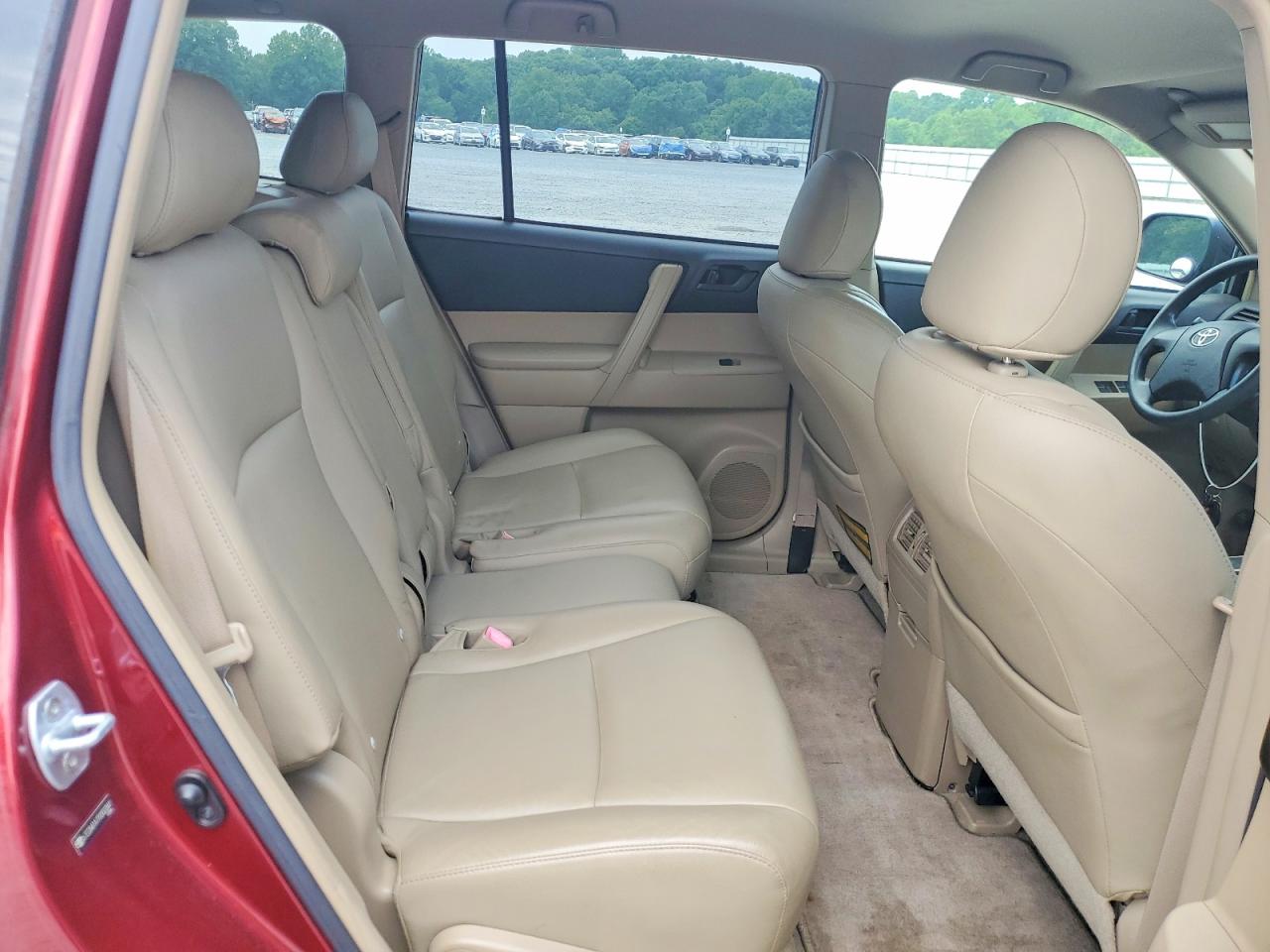 2009 Toyota Highlander Base Red vin: JTEDA41A792002841