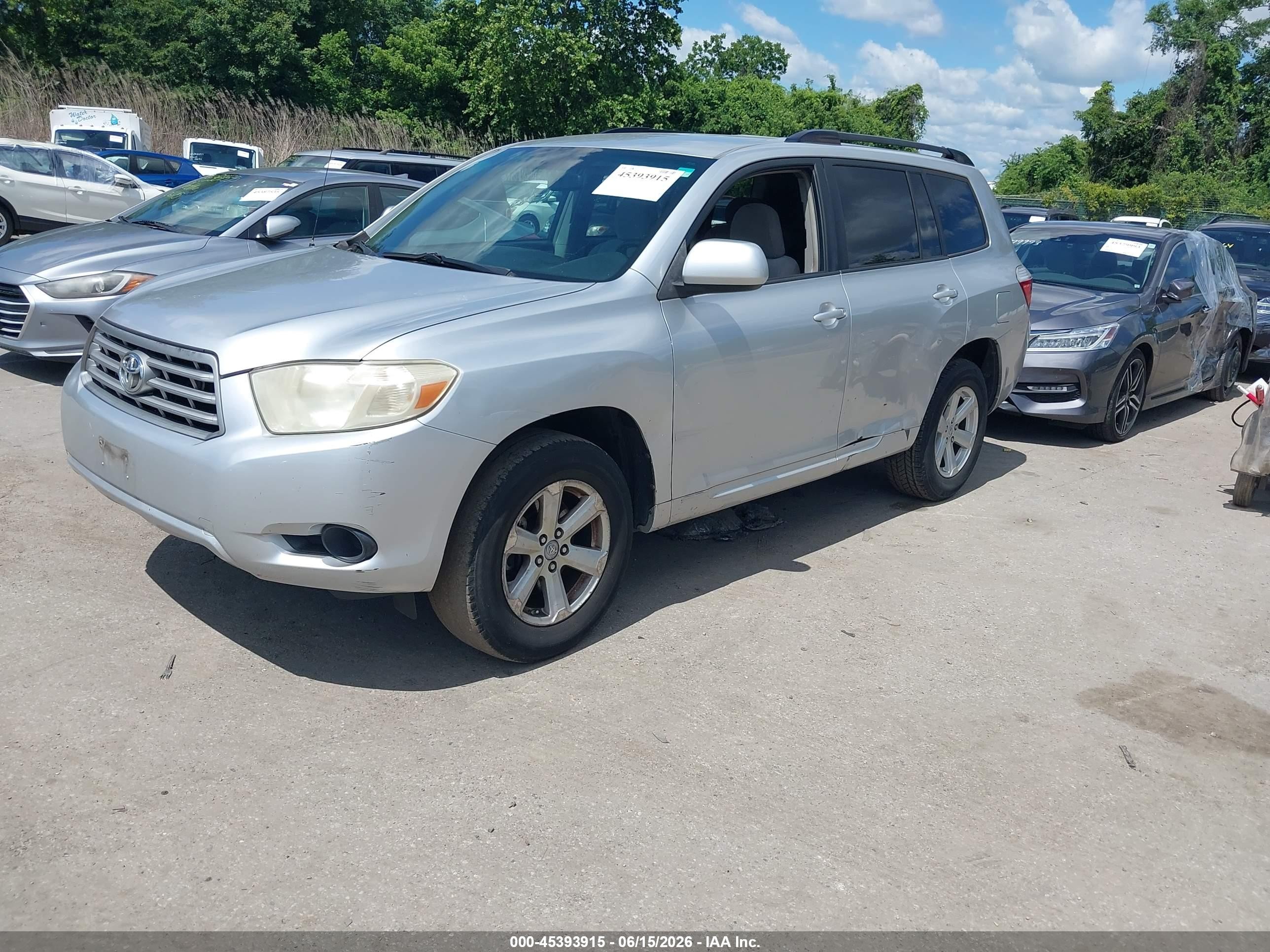 2009 Toyota Highlander   Silver vin: JTEDA41A792007294