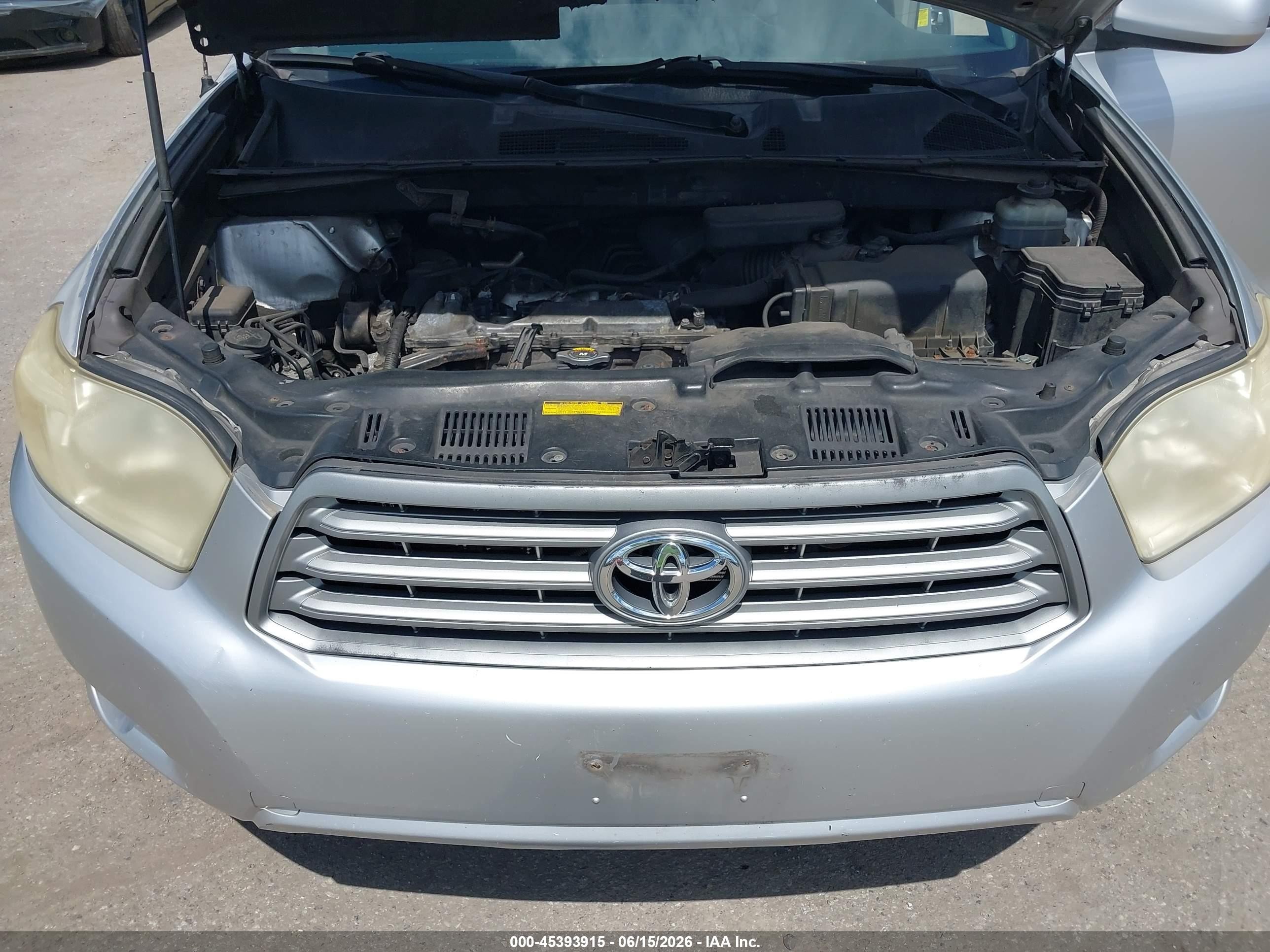 2009 Toyota Highlander   Silver vin: JTEDA41A792007294