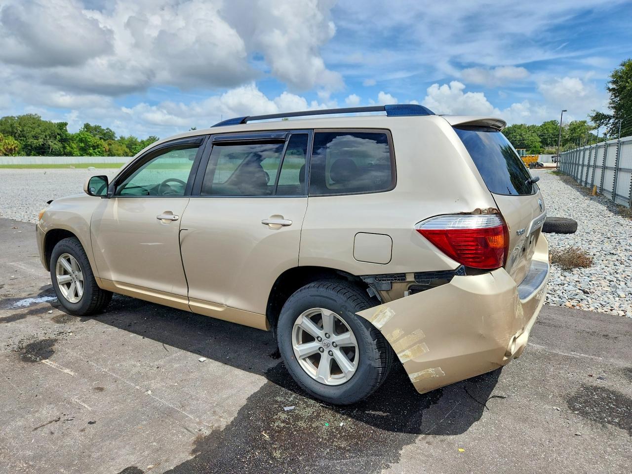 2009 Toyota Highlander Base Gold vin: JTEDA41A892006249