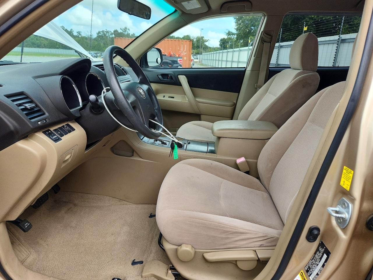 2009 Toyota Highlander Base Gold vin: JTEDA41A892006249