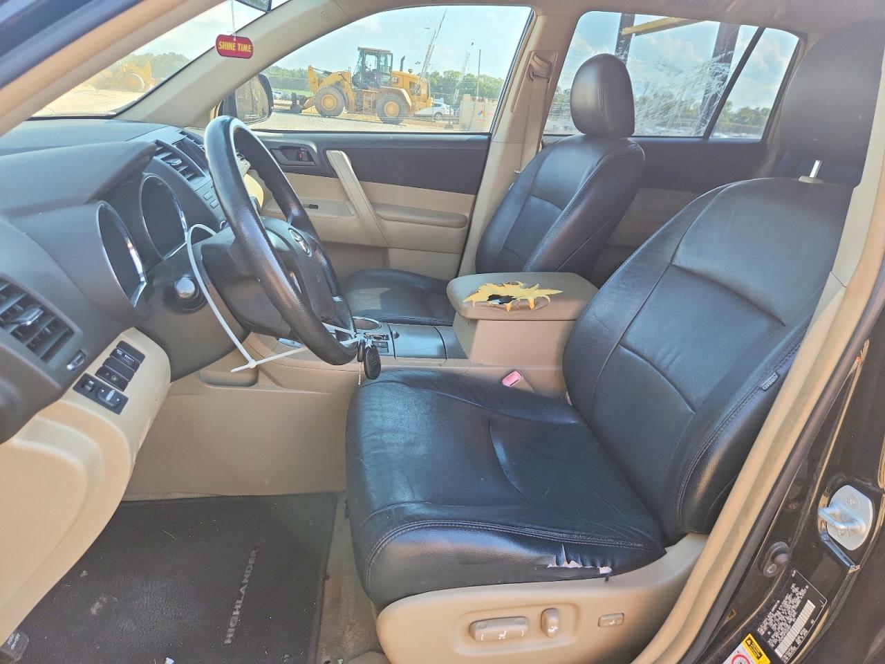 2009 Toyota Highlander Base Black vin: JTEDA41A992004851