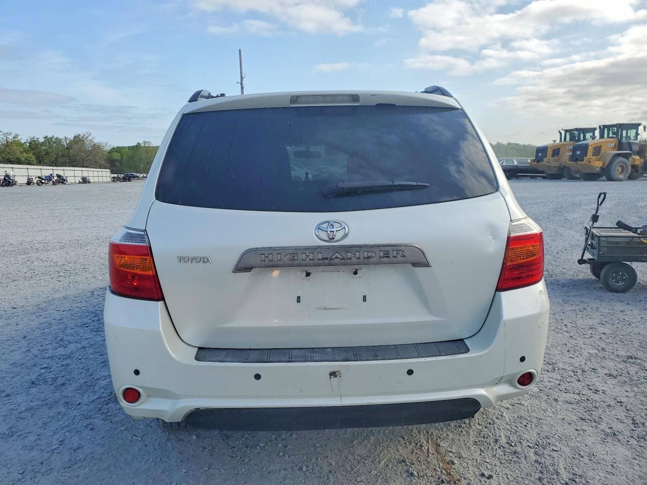 2009 Toyota Highlander Base White vin: JTEDA41AX92000260