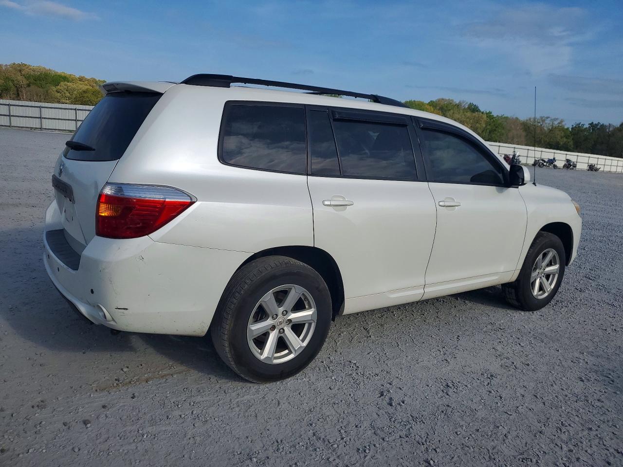 2009 Toyota Highlander Base White vin: JTEDA41AX92000260
