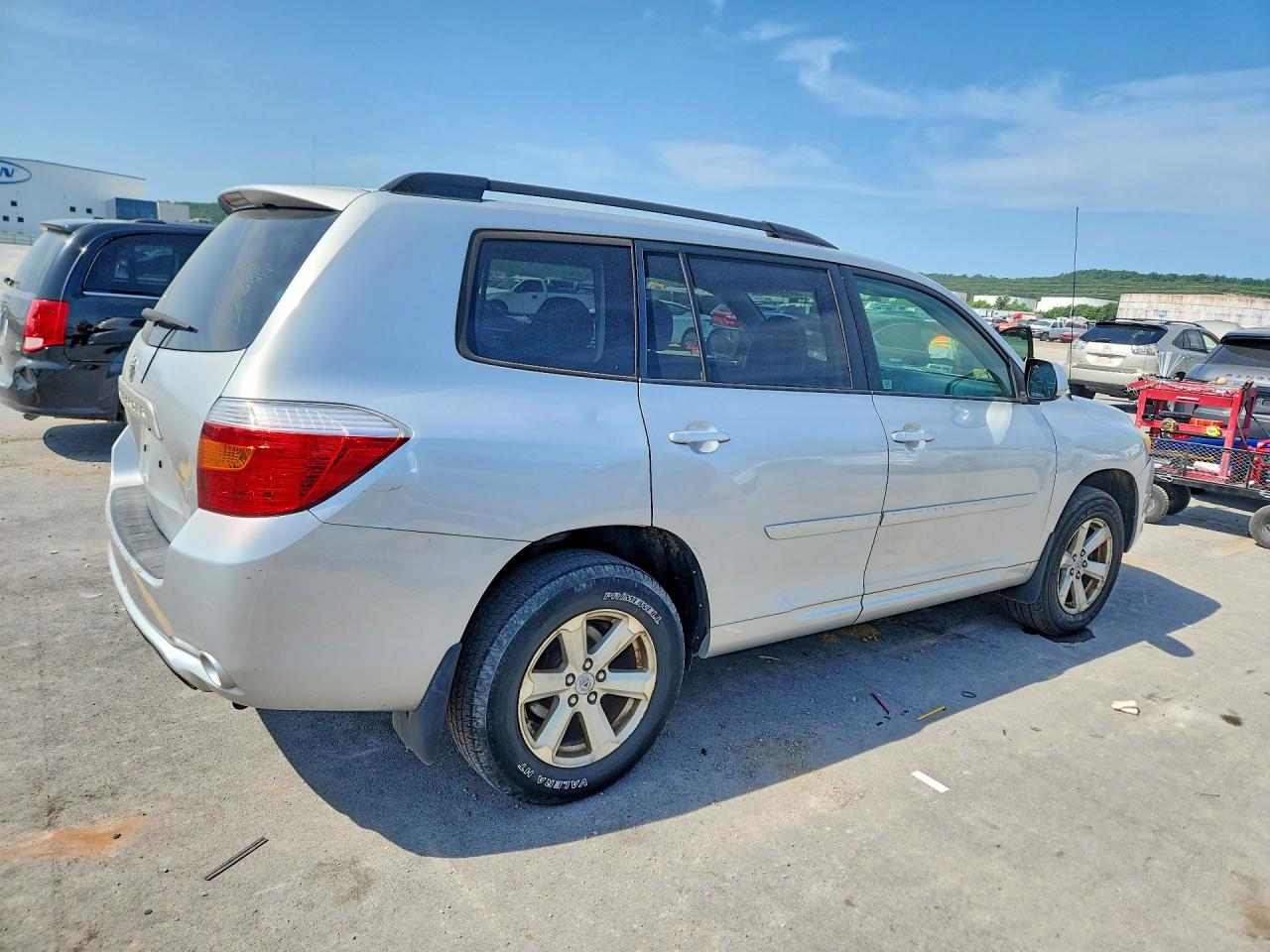 2009 Toyota Highlander Base Silver vin: JTEDA41AX92001926