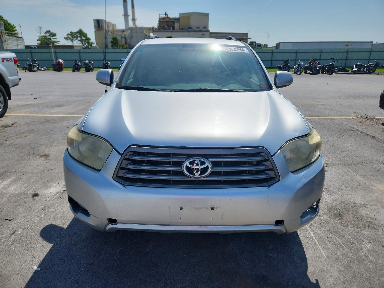 2009 Toyota Highlander Base Silver vin: JTEDA41AX92001926