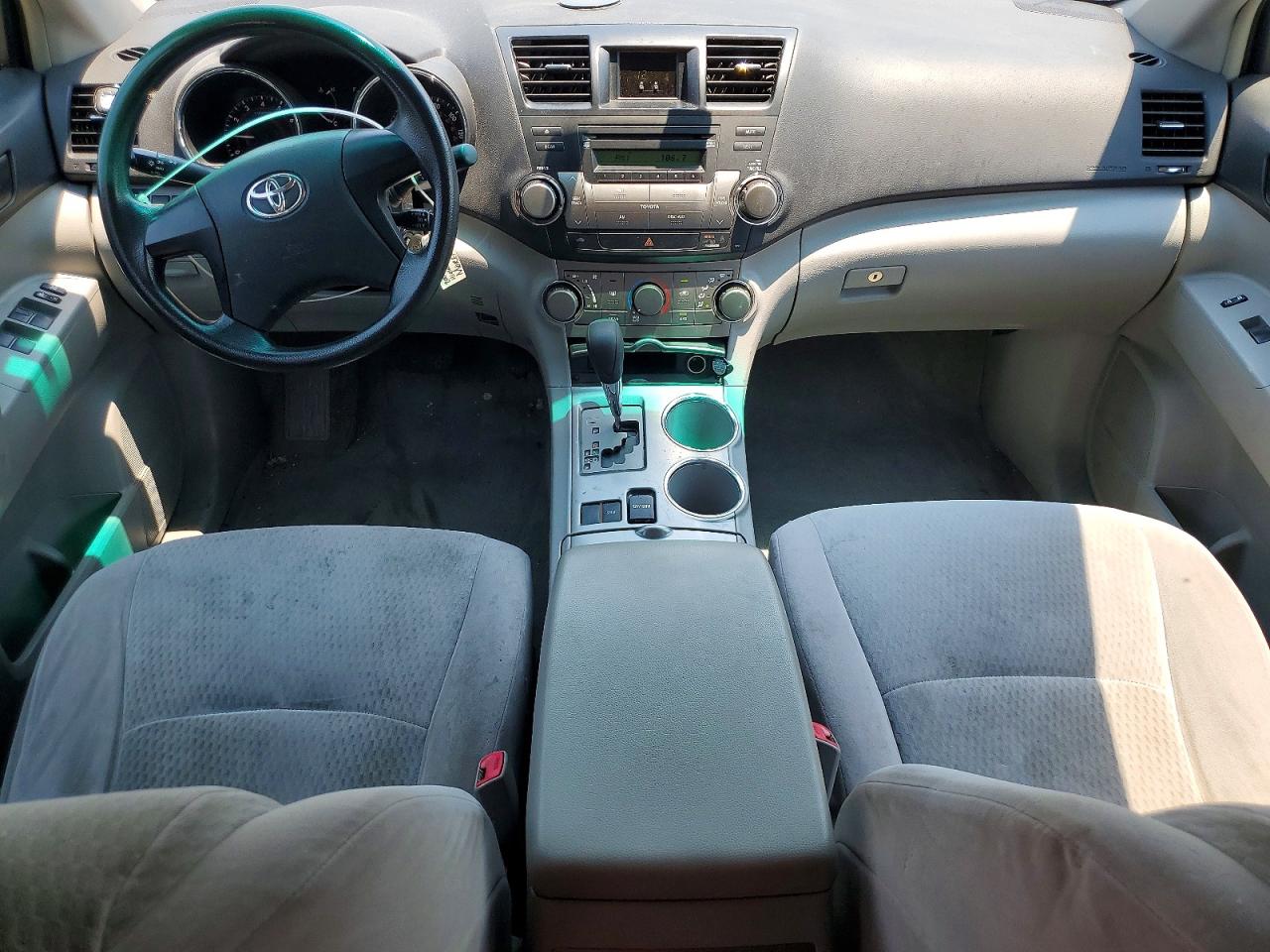2009 Toyota Highlander Base White vin: JTEDA41AX92005247