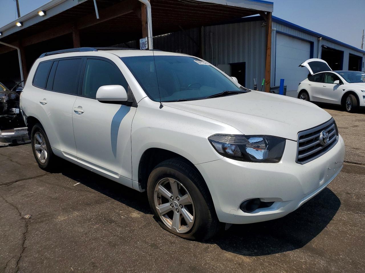 2009 Toyota Highlander Base White vin: JTEDA41AX92005247