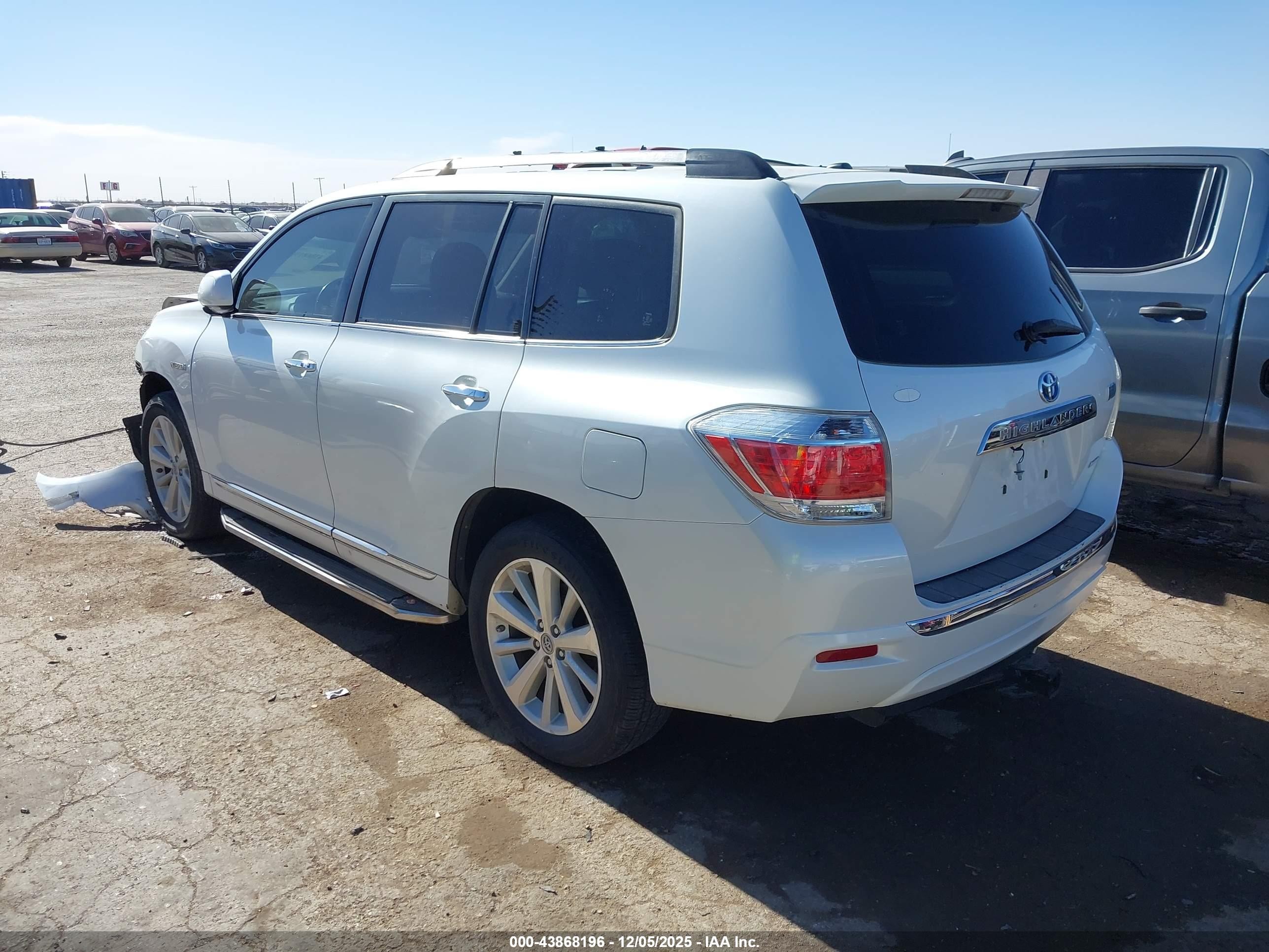 2013 Toyota Highlander Hybrid Limited V6 White vin: JTEDC3EH2D2017459
