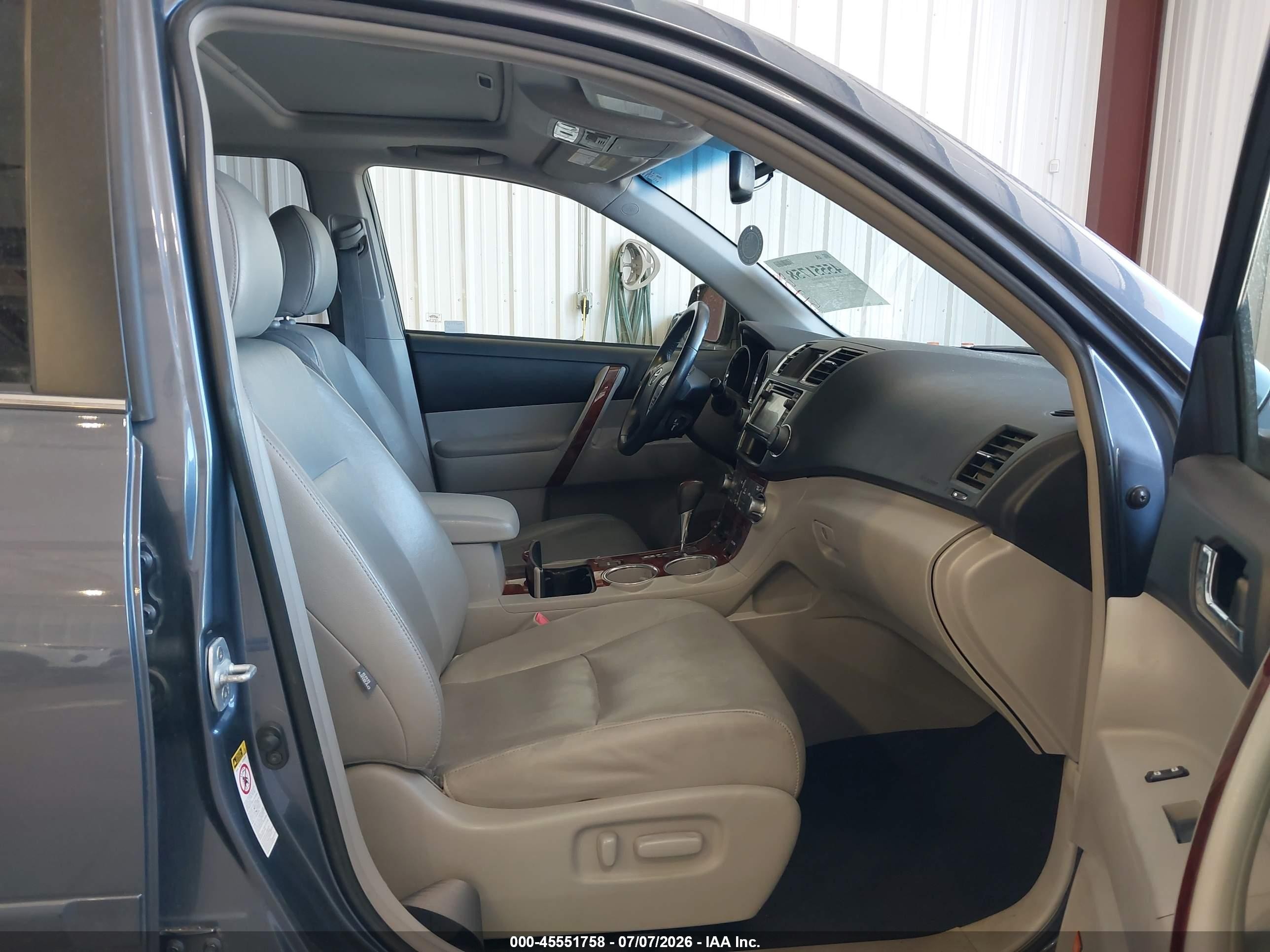 2013 Toyota Highlander Hybrid Limited V6 Gray vin: JTEDC3EH5D2017505