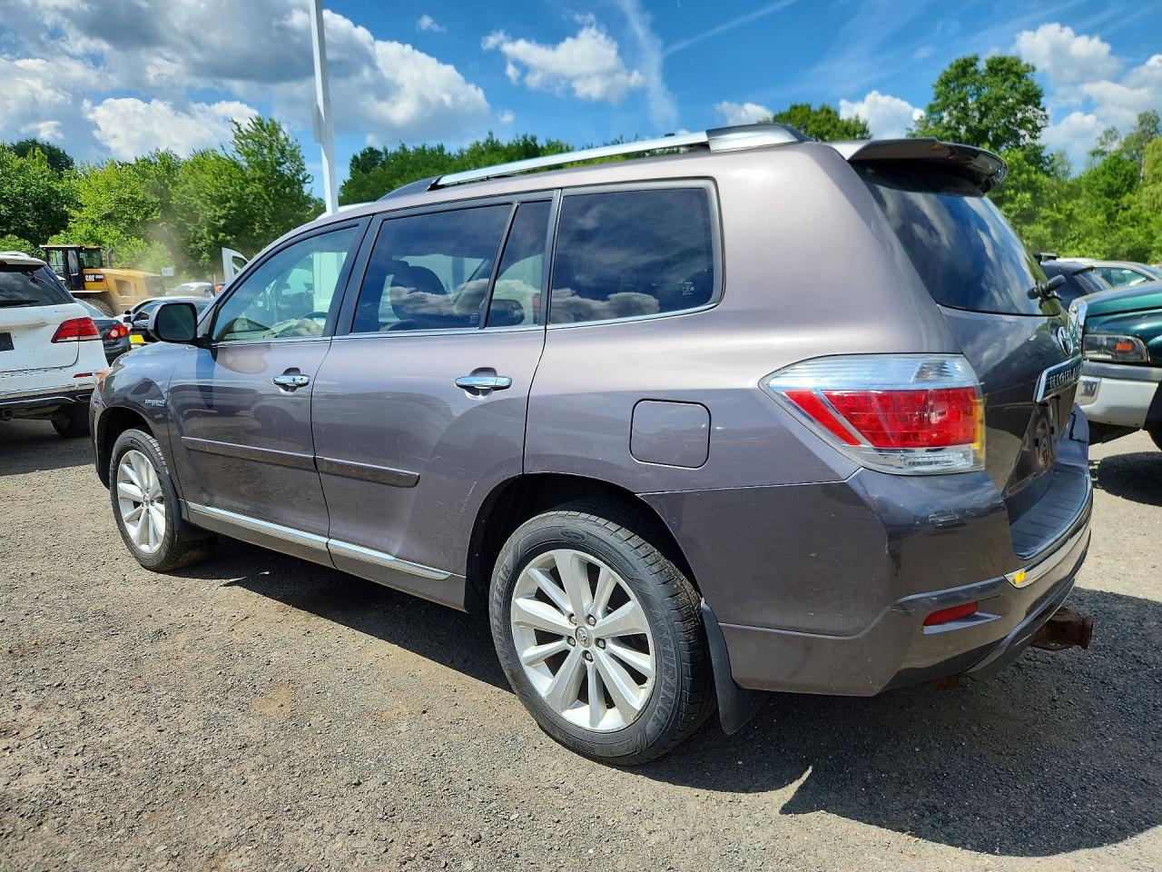 2013 Toyota Highlander Base Silver vin: JTEDC3EH6D2011499