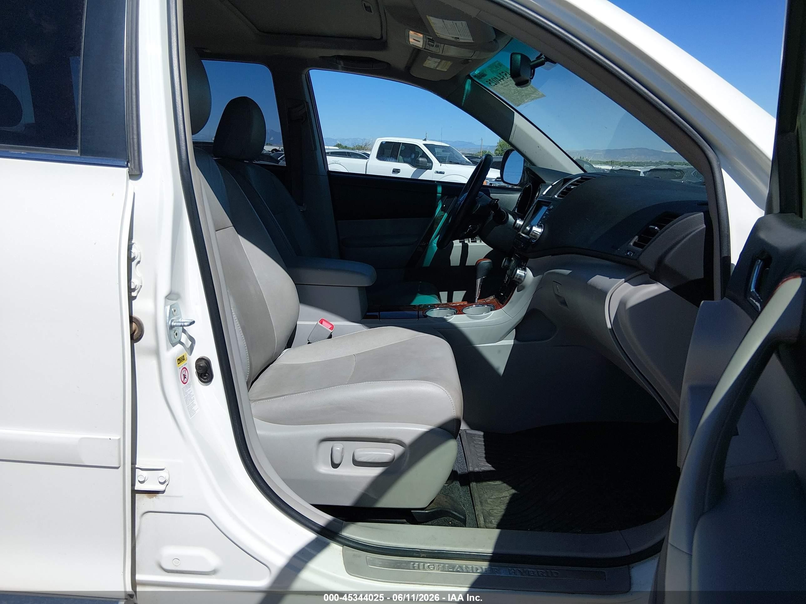 2012 Toyota Highlander Hybrid Limited V6 Белый vin: JTEDC3EH7C2008559