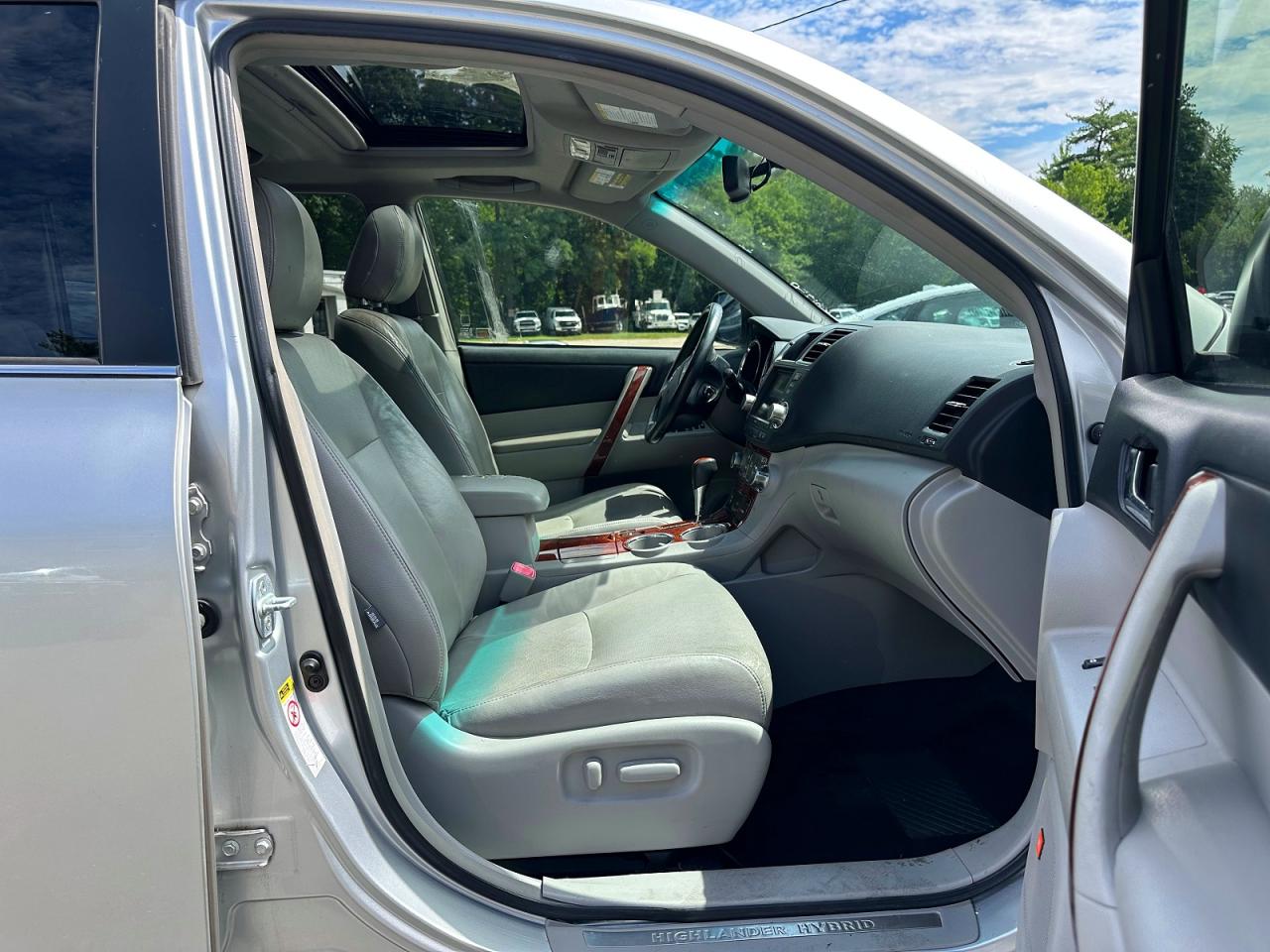 2012 Toyota Highlander Hybrid Limited Silver vin: JTEDC3EH8C2007226