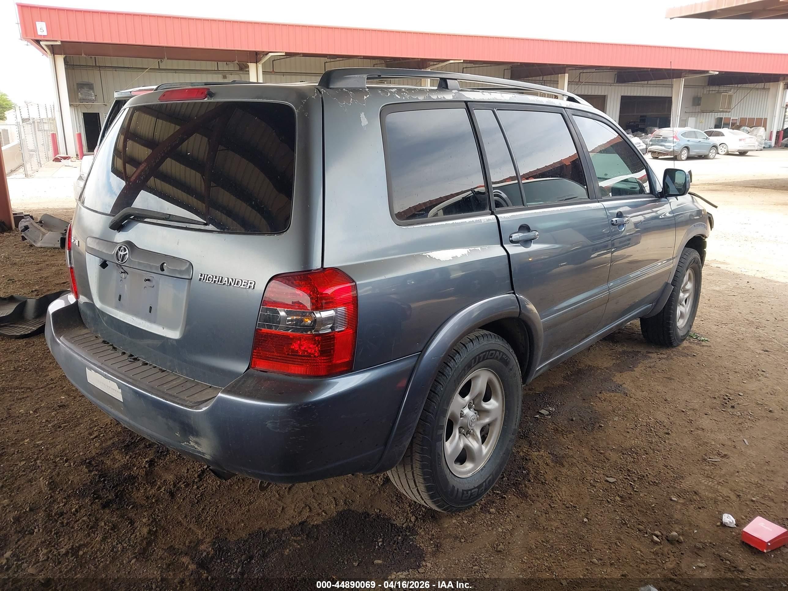 2005 Toyota Highlander   Teal vin: JTEDD21A150108526