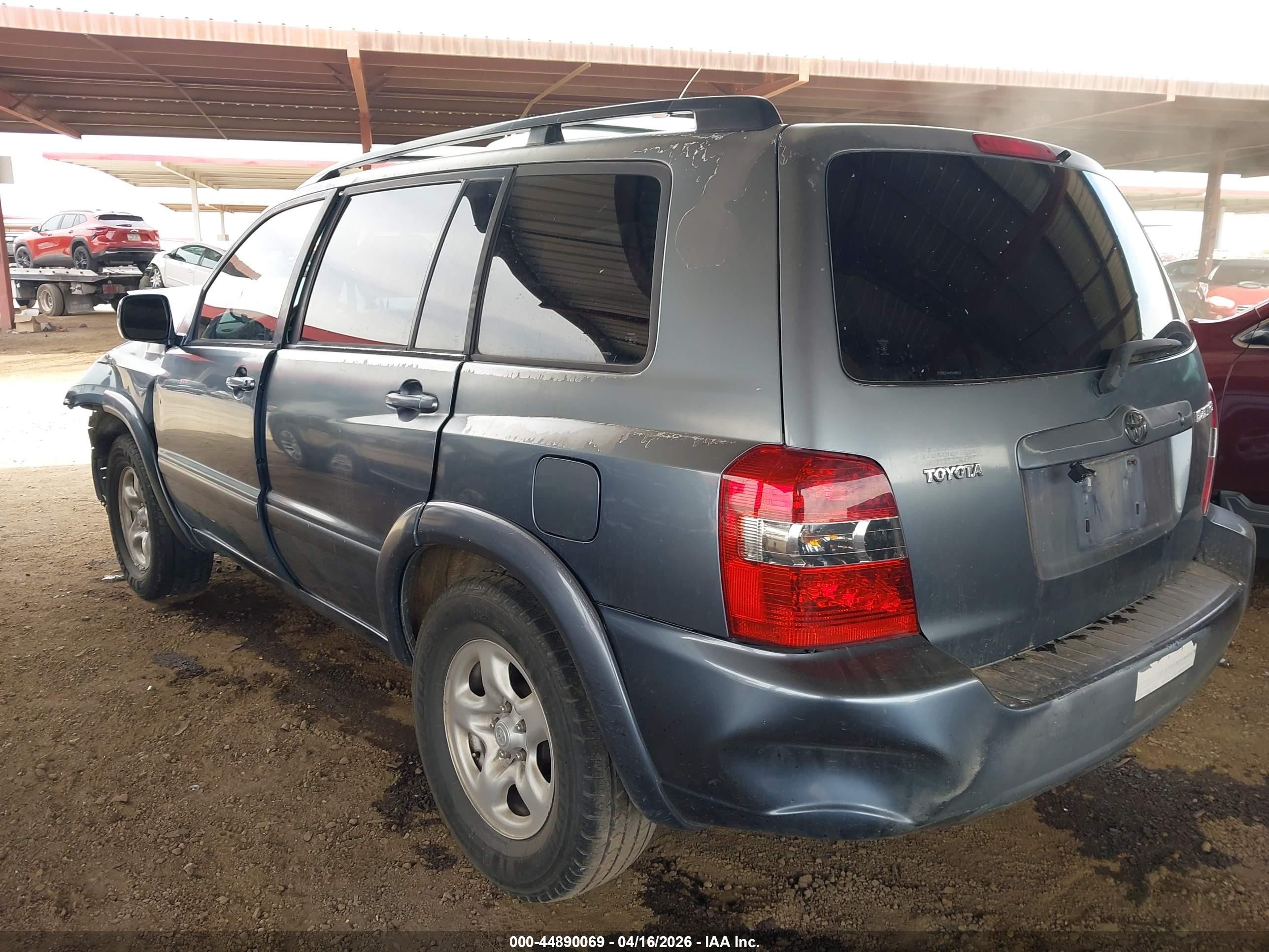 2005 Toyota Highlander   Teal vin: JTEDD21A150108526