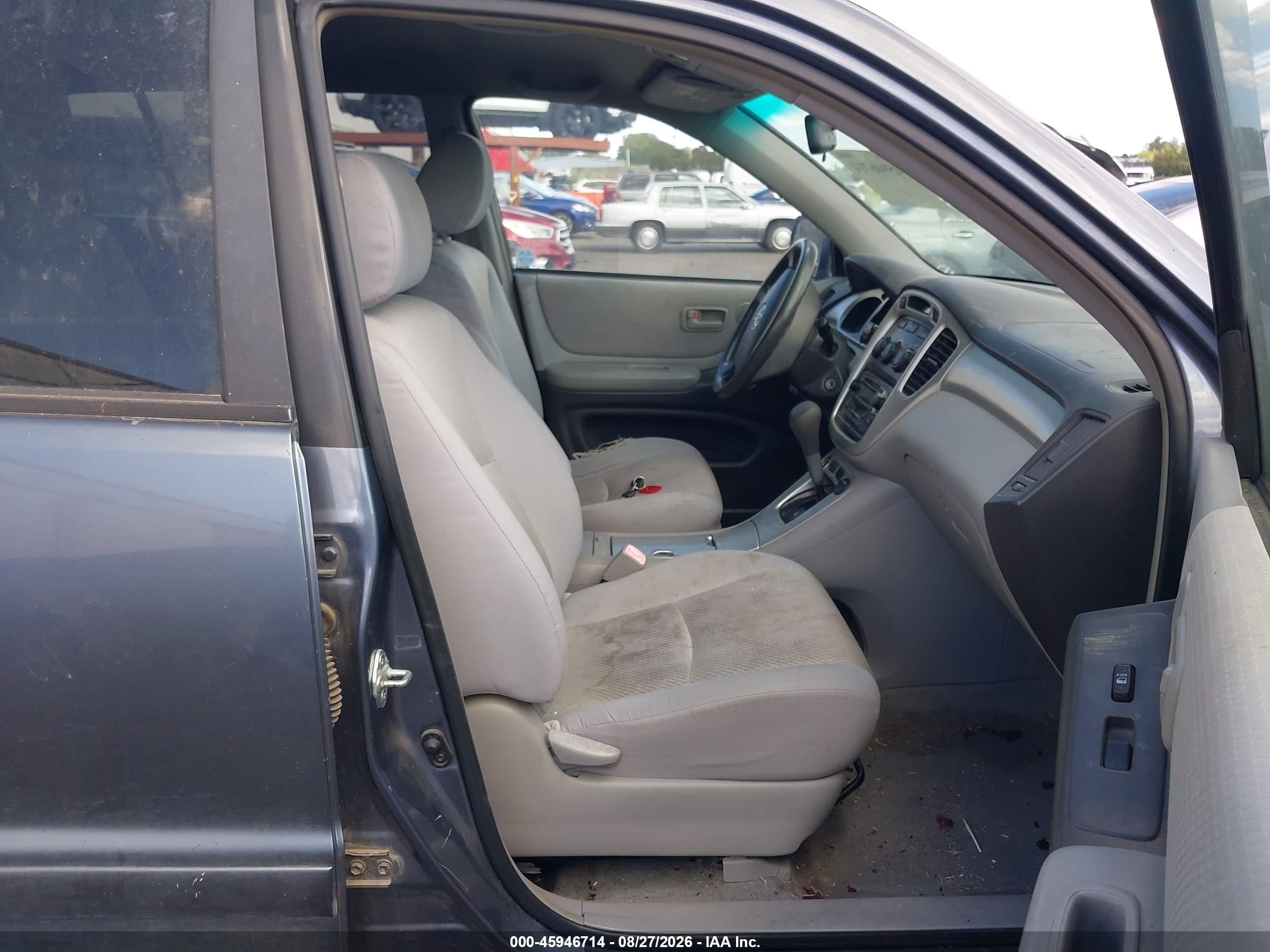 2005 Toyota Highlander   Blue vin: JTEDD21A150122412
