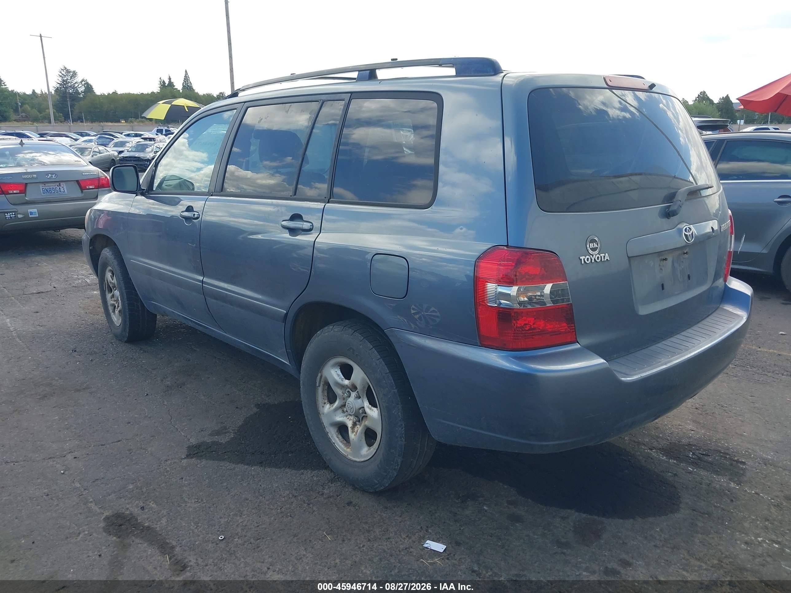 2005 Toyota Highlander   Blue vin: JTEDD21A150122412