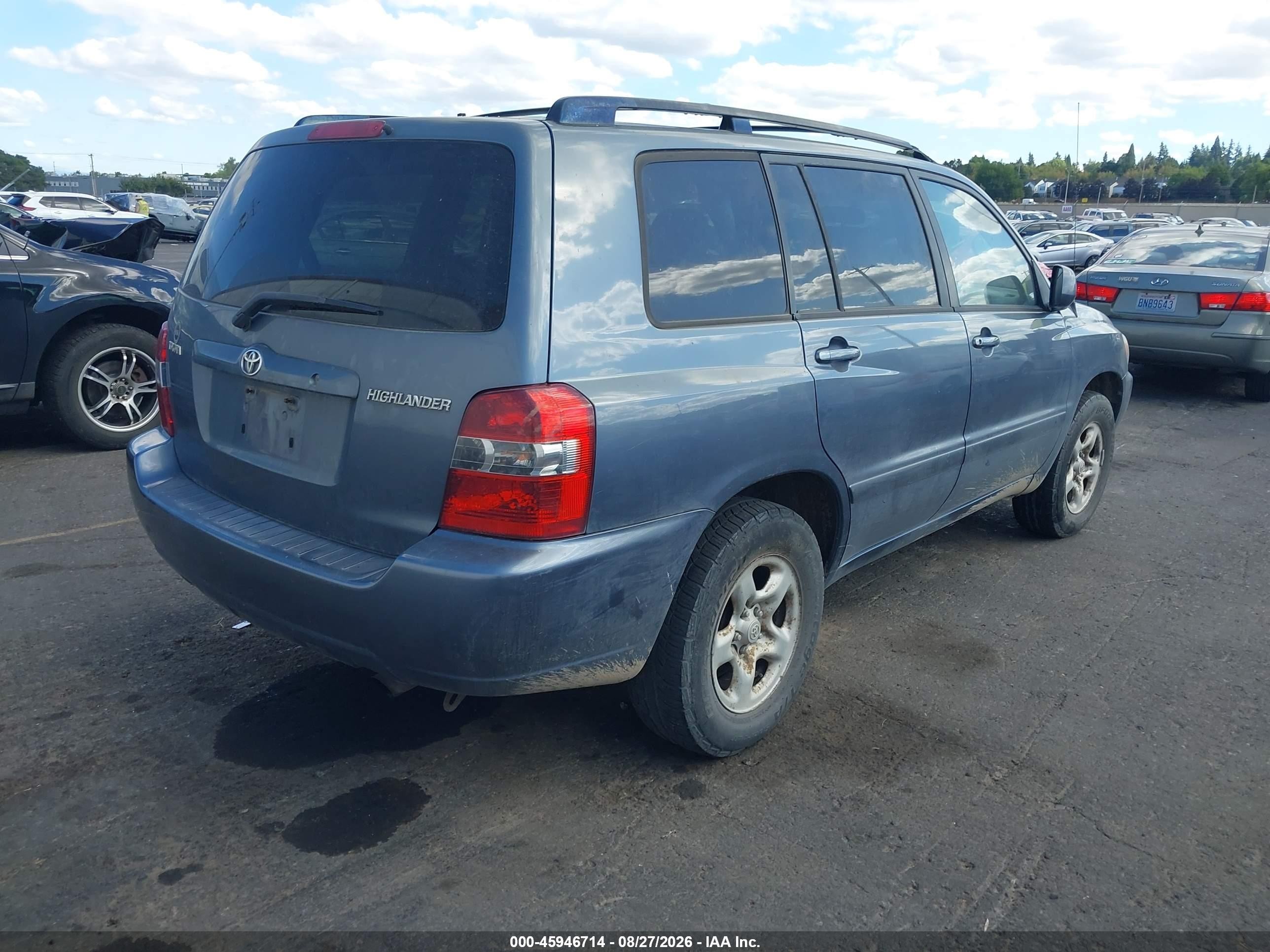 2005 Toyota Highlander   Blue vin: JTEDD21A150122412