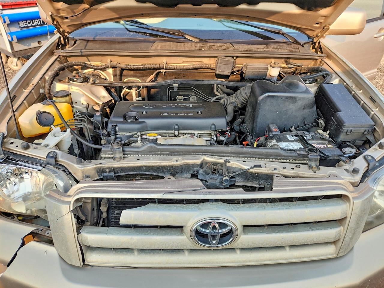 2006 Toyota Highlander Base Silver vin: JTEDD21A160154049