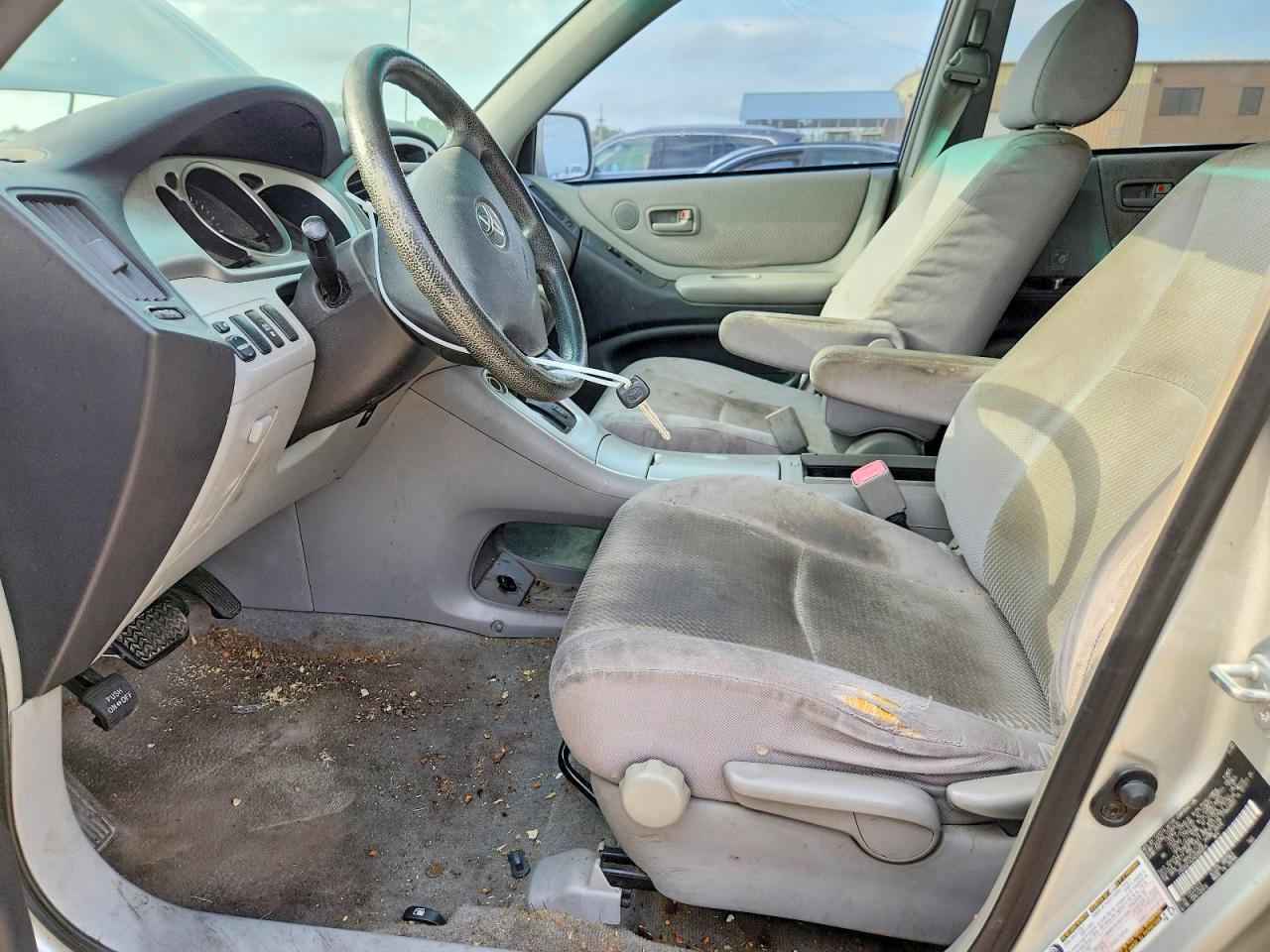 2004 Toyota Highlander Base Silver vin: JTEDD21A240085854