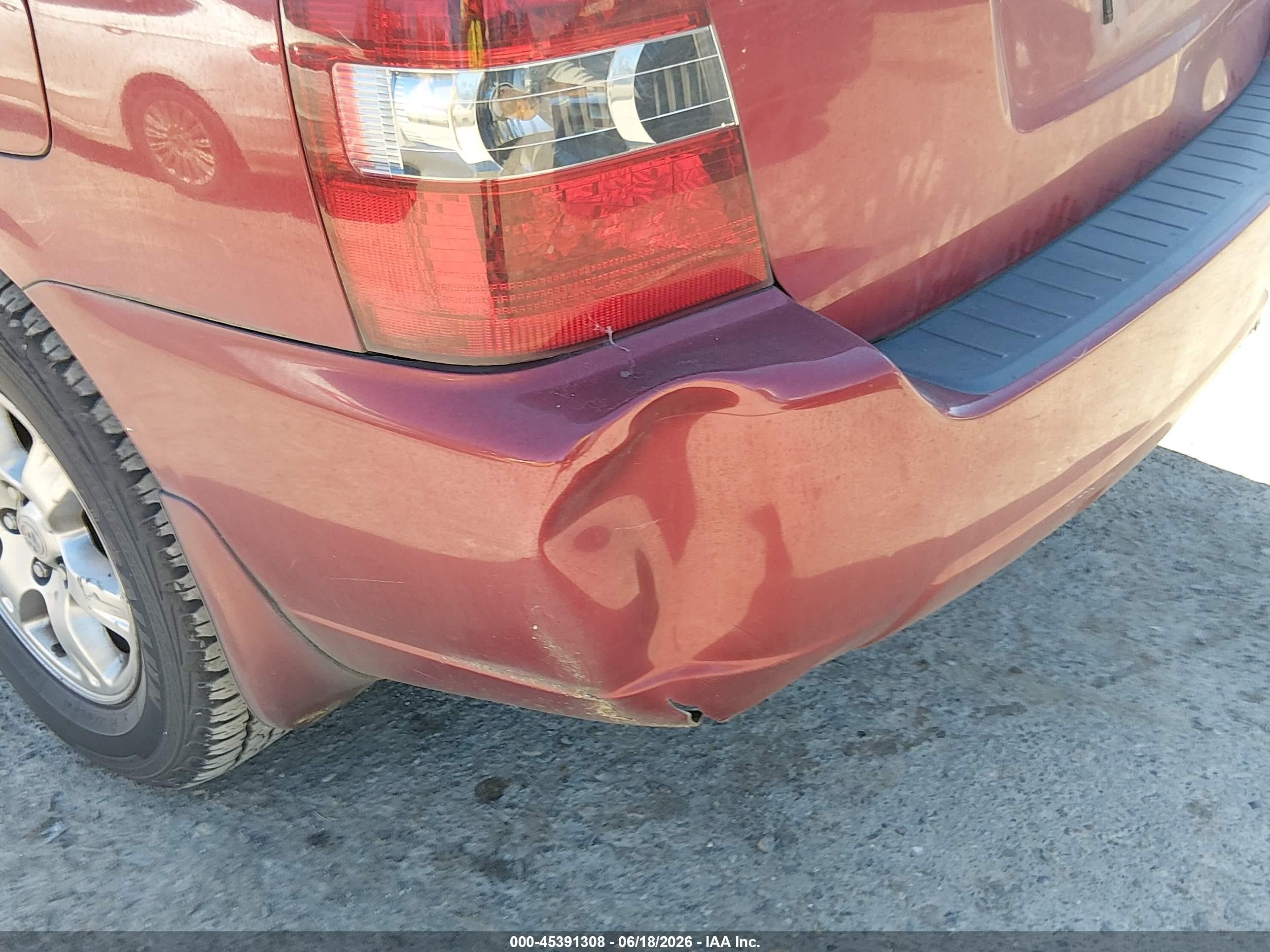 2007 Toyota Highlander   Burgundy vin: JTEDD21A770158477