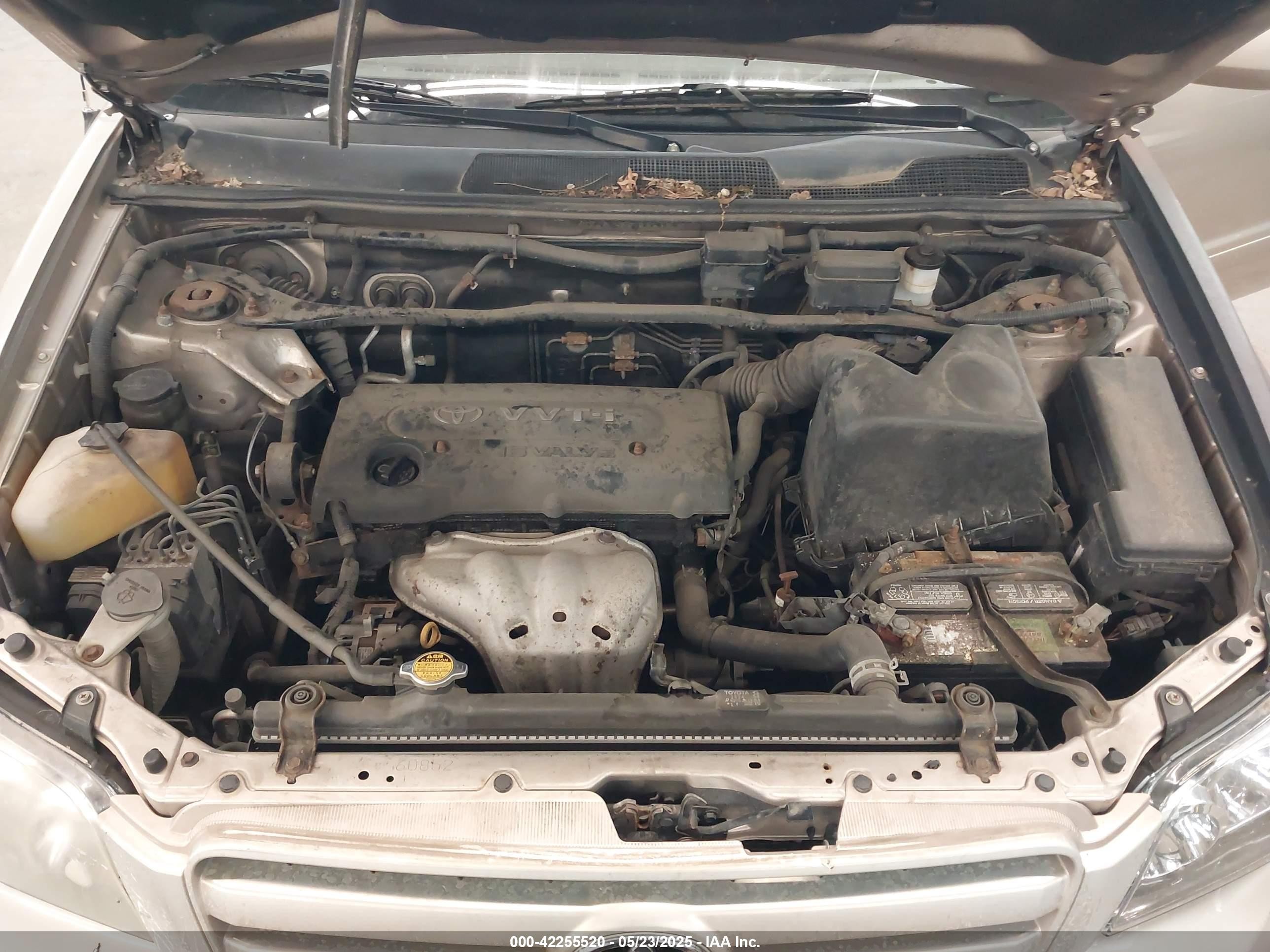 2004 Toyota Highlander   Gold vin: JTEDD21A840096308