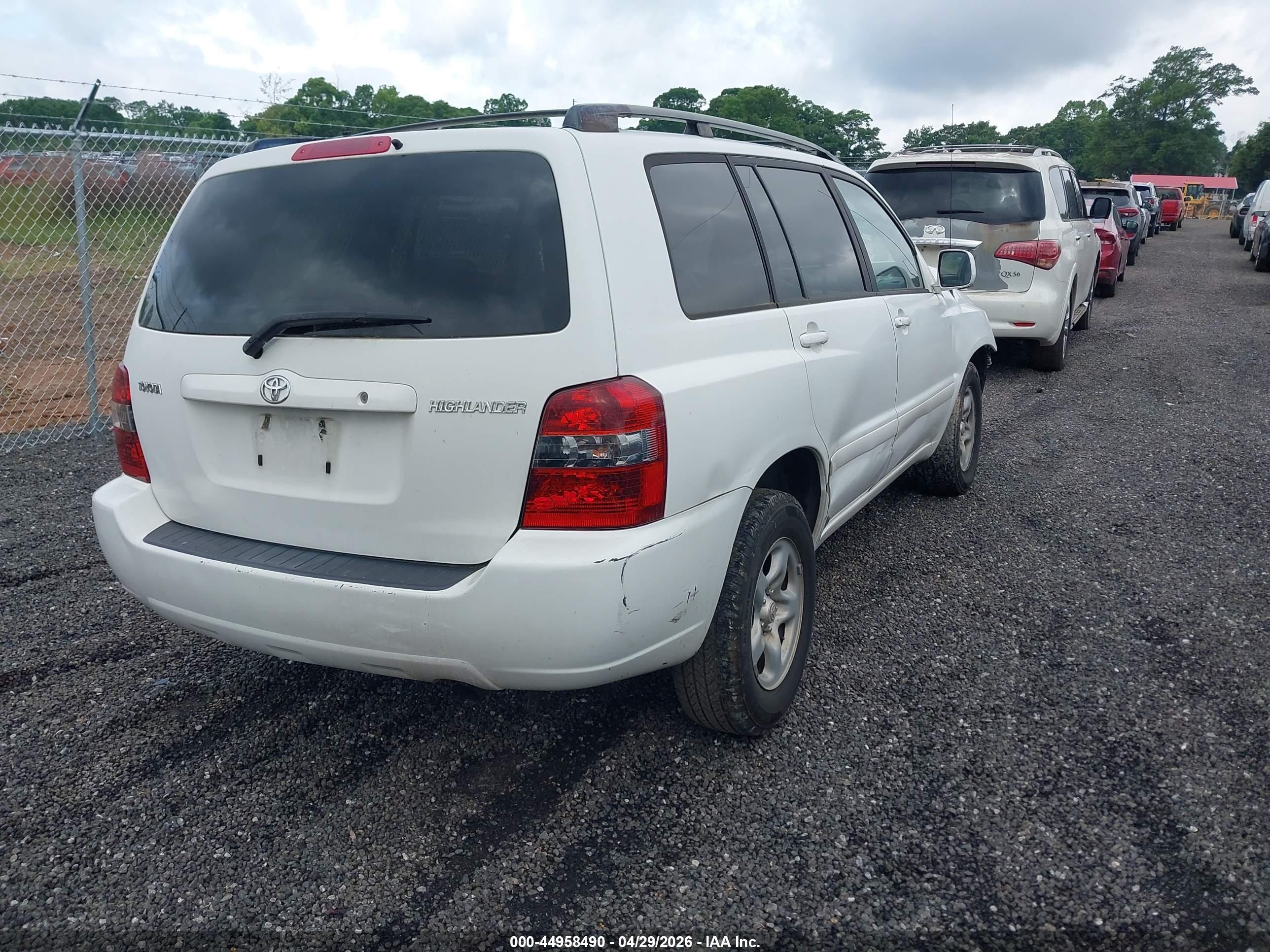 2006 Toyota Highlander   White vin: JTEDD21A960154526