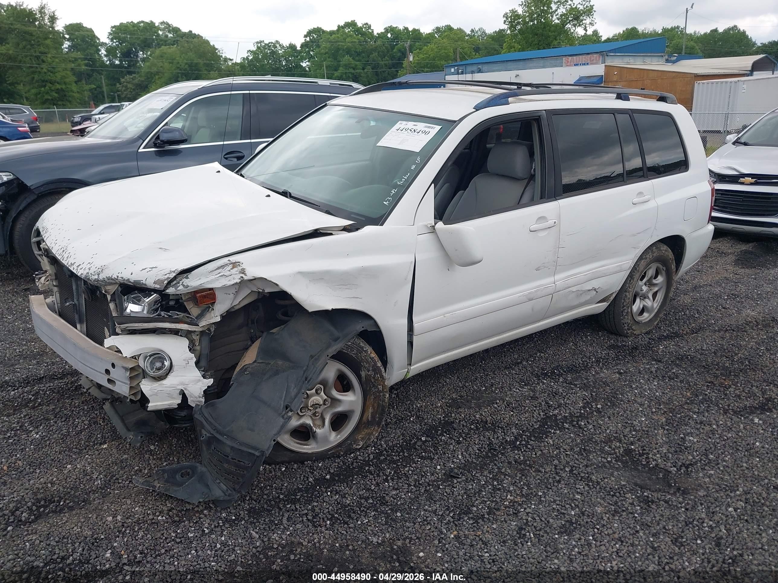 2006 Toyota Highlander   White vin: JTEDD21A960154526