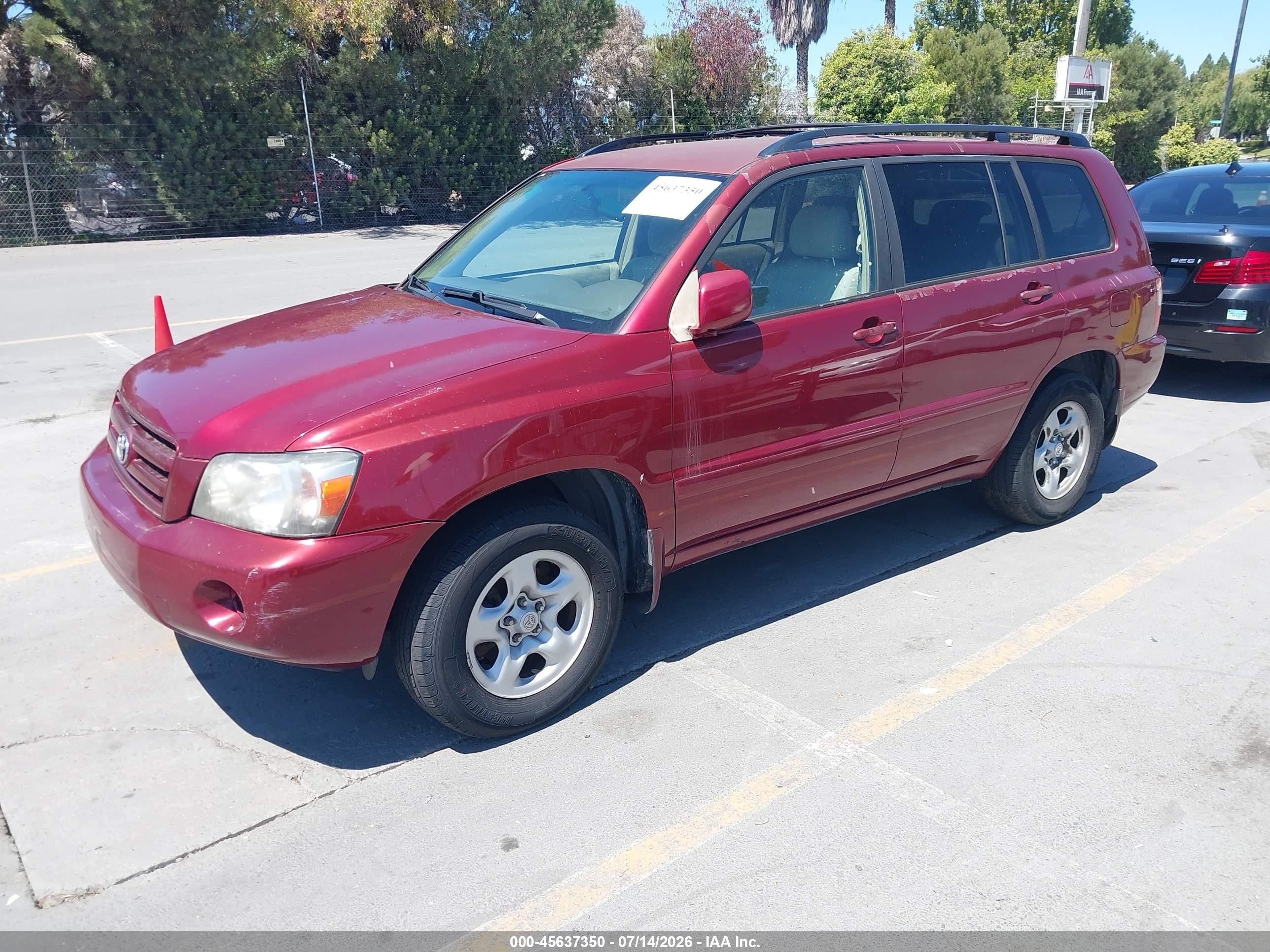 2006 Toyota Highlander   Red vin: JTEDD21AX60139324