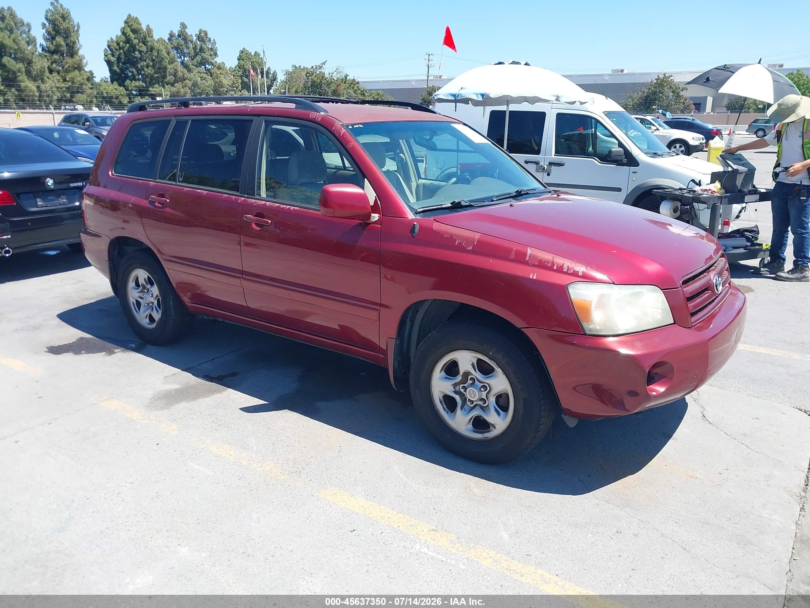 2006 Toyota Highlander   Red vin: JTEDD21AX60139324
