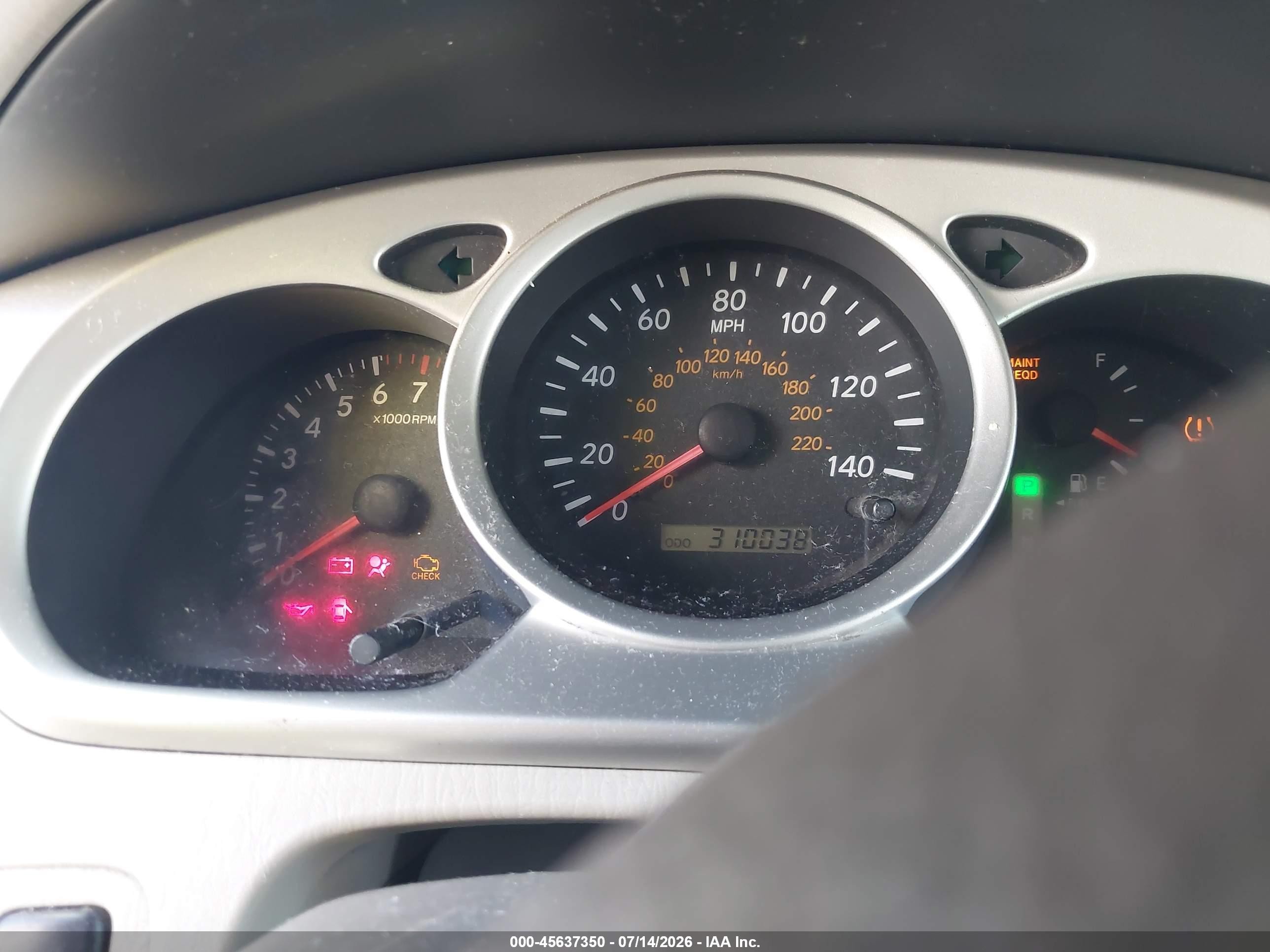 2006 Toyota Highlander   Red vin: JTEDD21AX60139324