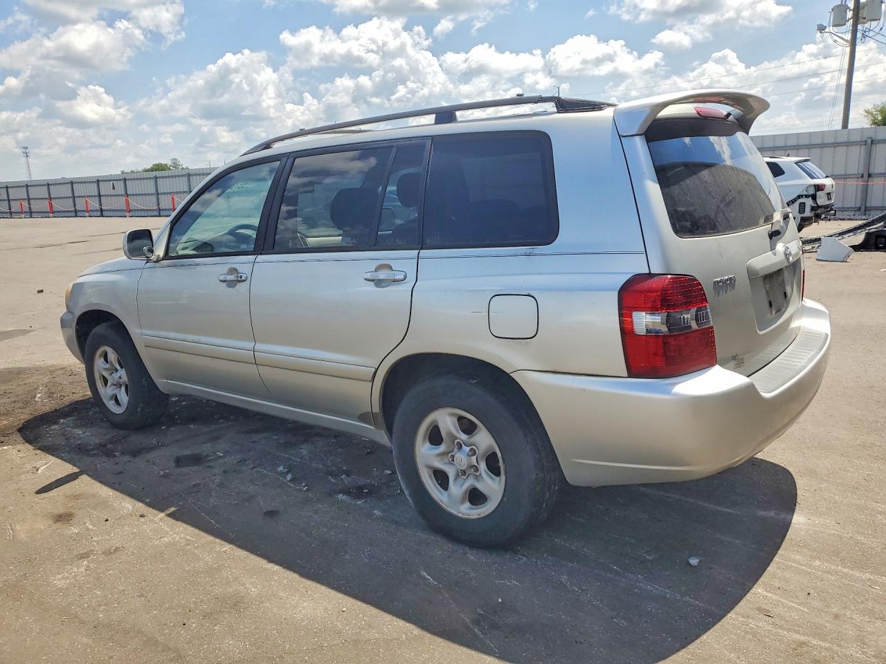 2006 Toyota Highlander Base Silver vin: JTEDD21AX60147472
