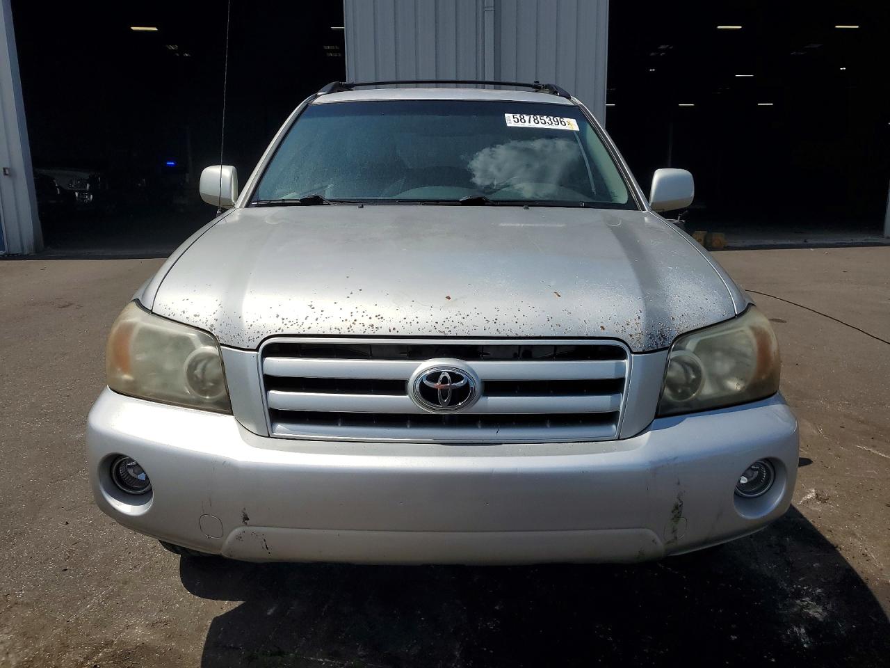 2006 Toyota Highlander Base Silver vin: JTEDD21AX60147472