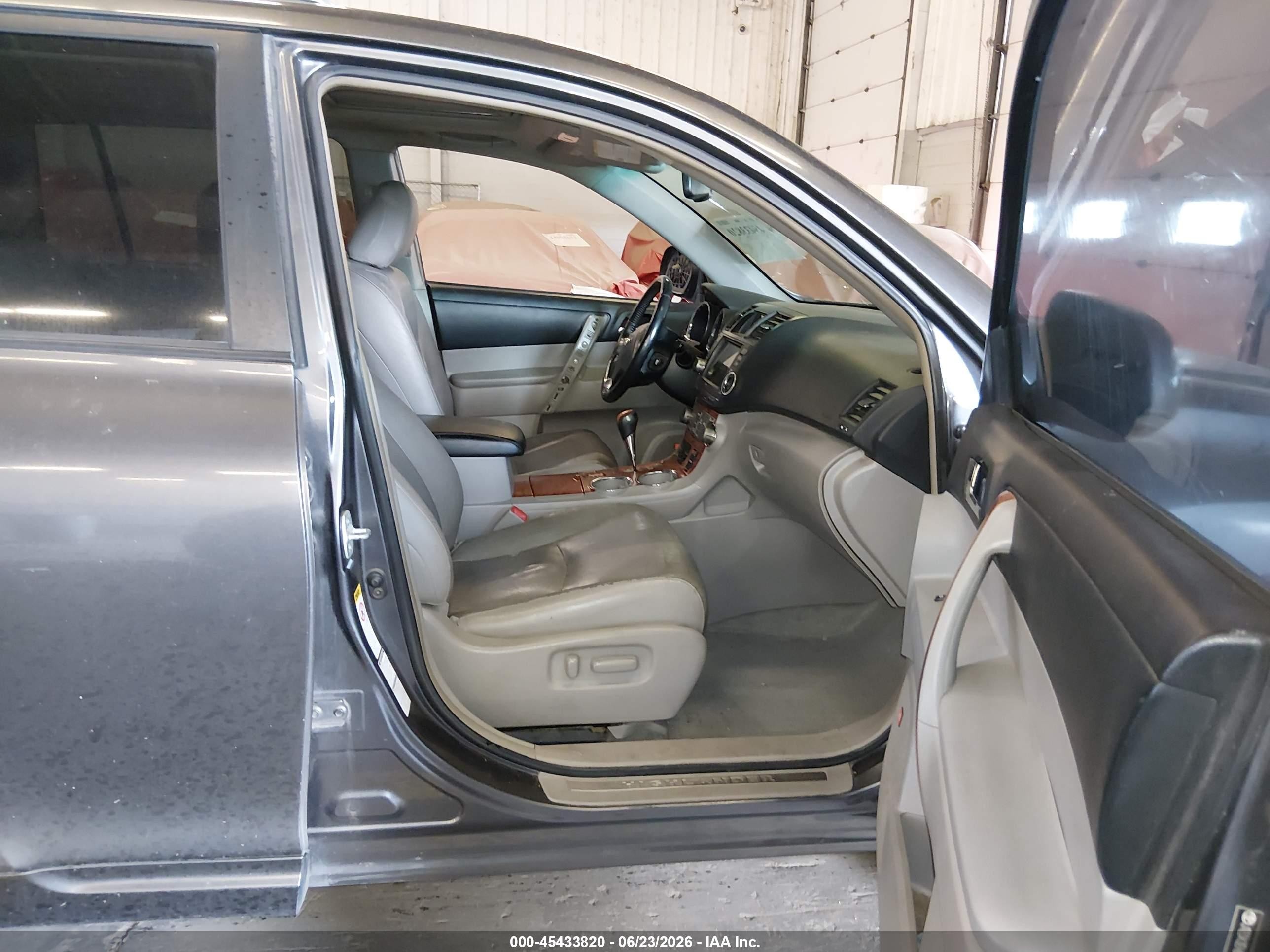 2010 Toyota Highlander Limited V6 Gray vin: JTEDK3EH8A2163685