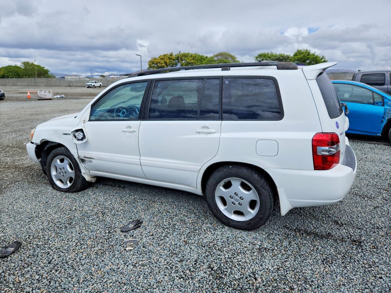 2005 Toyota Highlander Limited Белый vin: JTEDP21A050065188