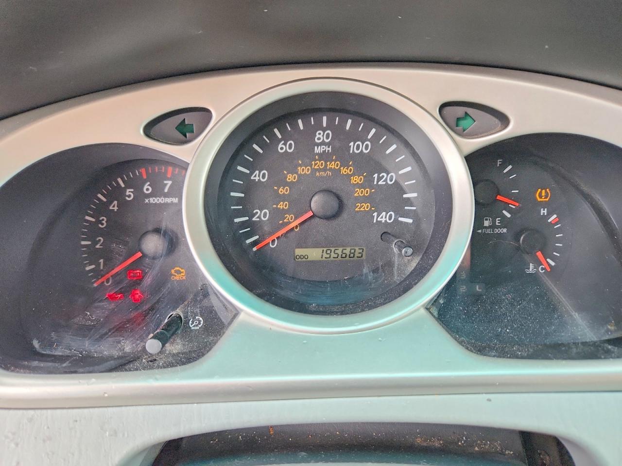 2005 Toyota Highlander Limited Белый vin: JTEDP21A050065188