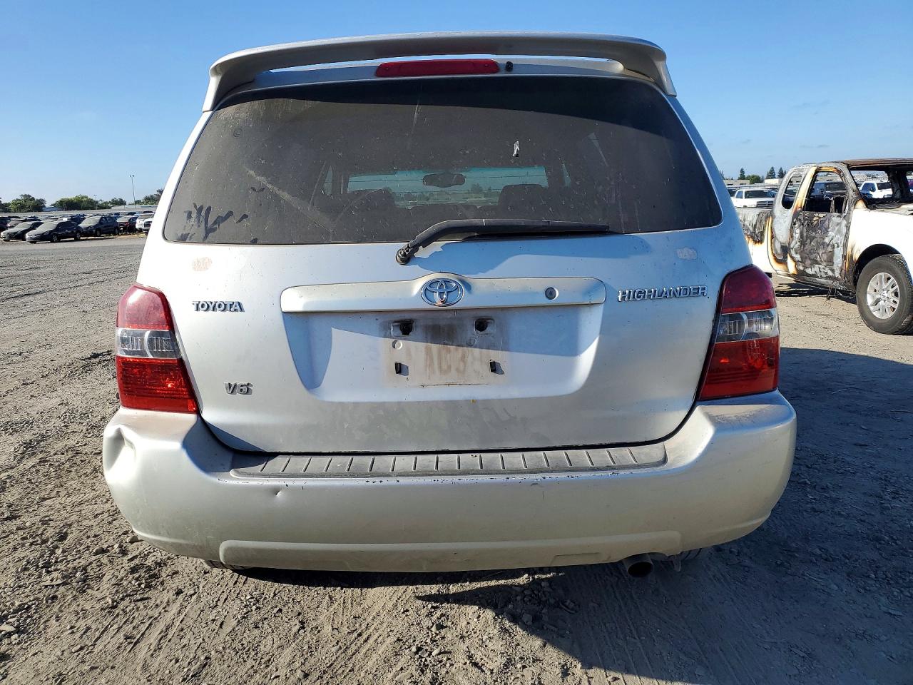 2005 Toyota Highlander Limited Silver vin: JTEDP21A050068009