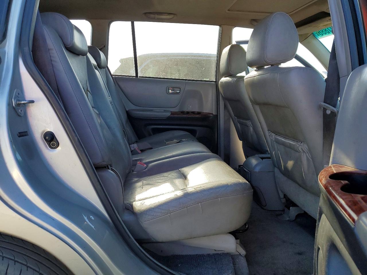 2005 Toyota Highlander Limited Silver vin: JTEDP21A050068009