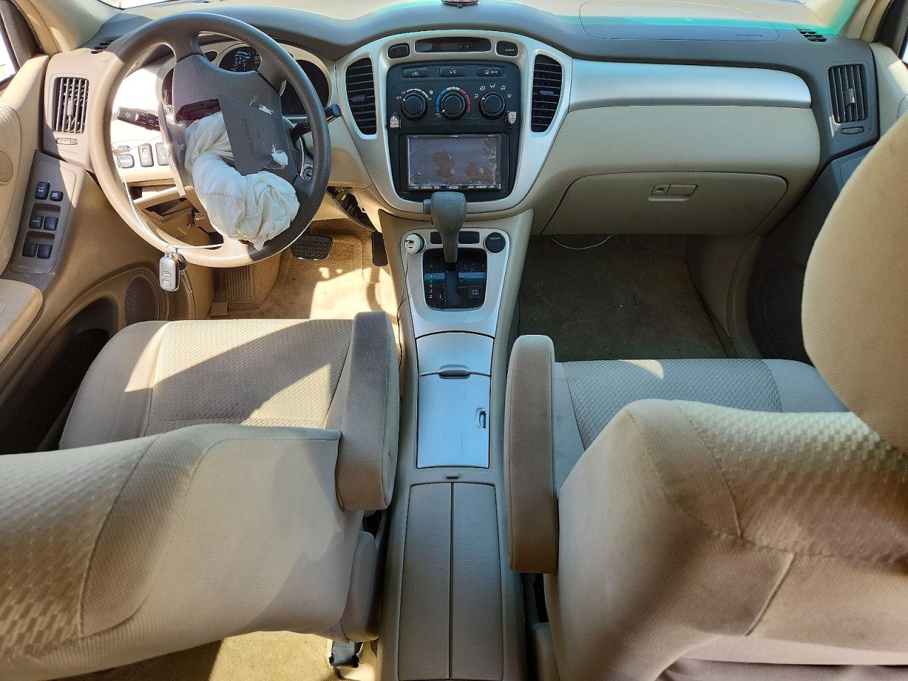 2007 Toyota Highlander Base White vin: JTEDP21A070134738