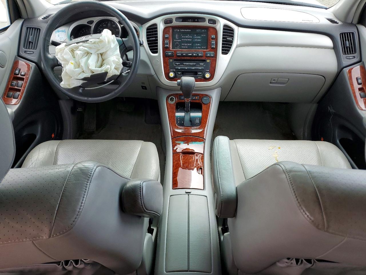 2007 Toyota Highlander Limited White vin: JTEDP21A070142659
