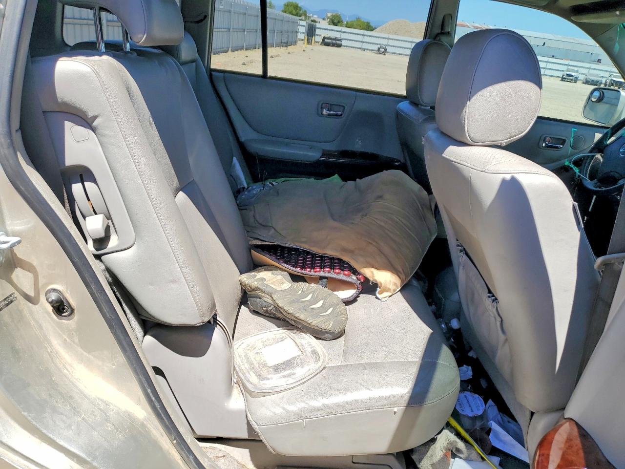 2007 Toyota Highlander Limited Silver vin: JTEDP21A070145819